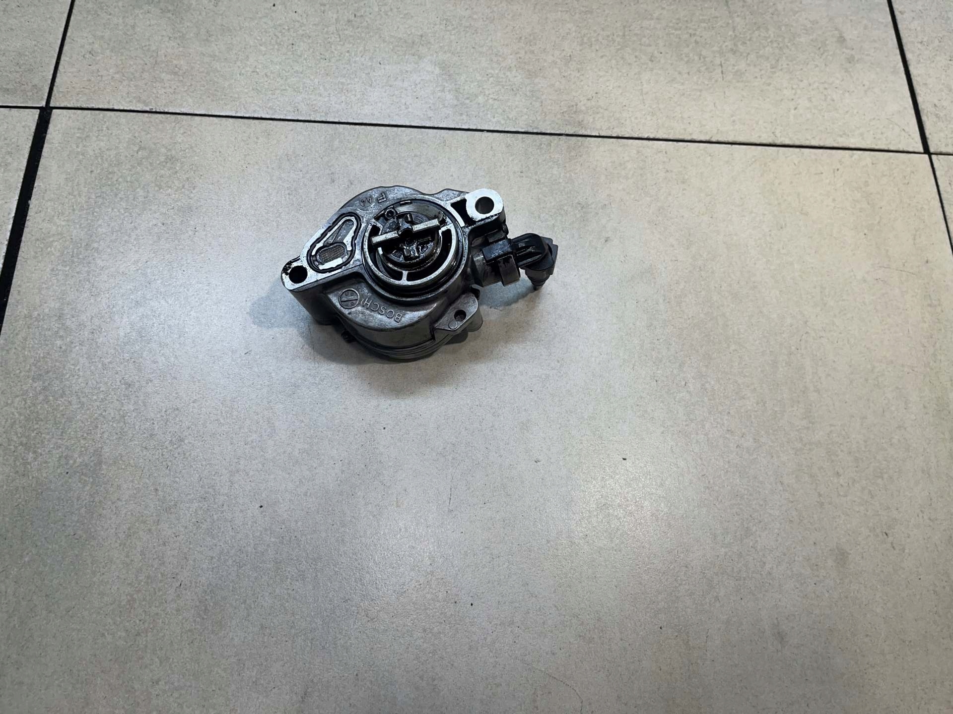 Pompa VACUM PEUGEOT EXPERT II 1.6 HDI D1561A