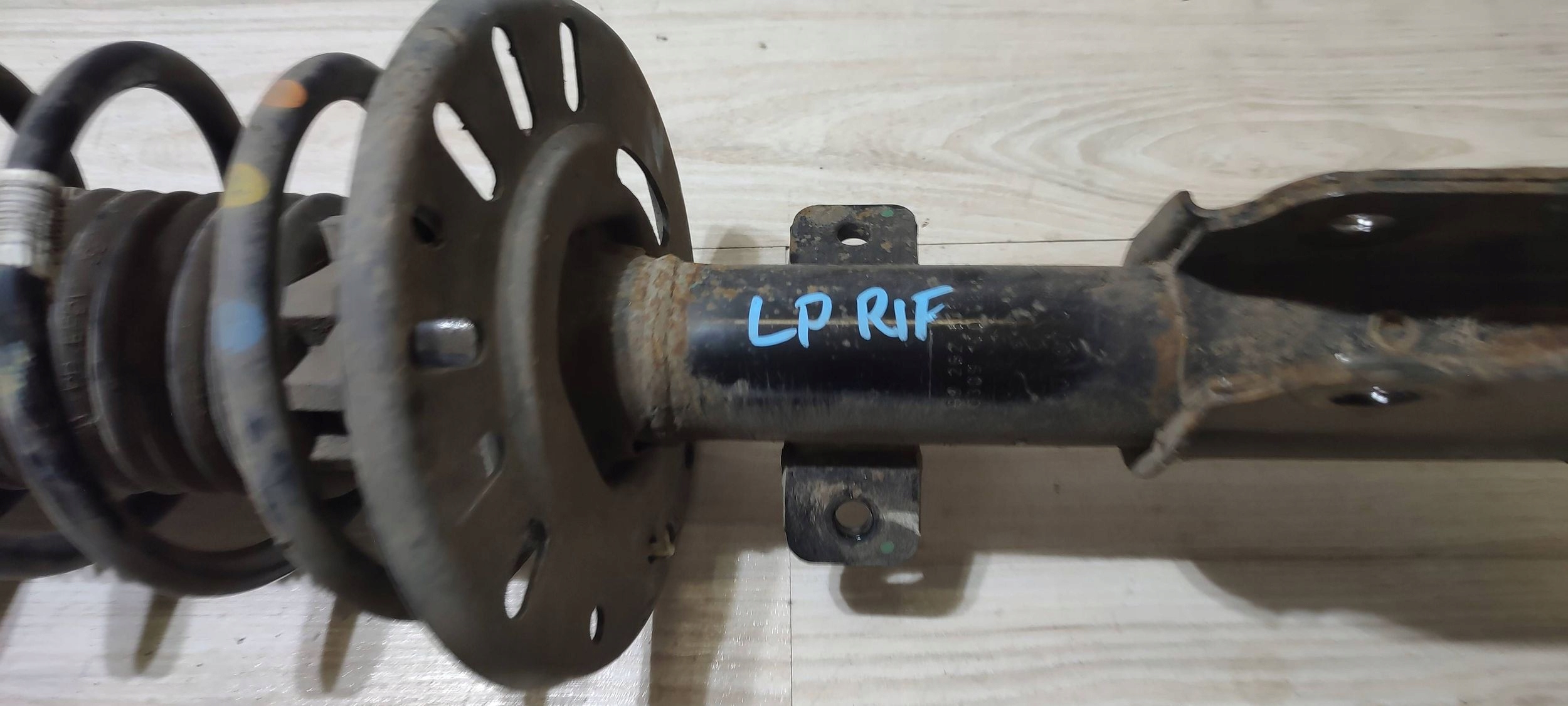 shock absorber front ze spring front side left Peugeot Rifter 98262606
