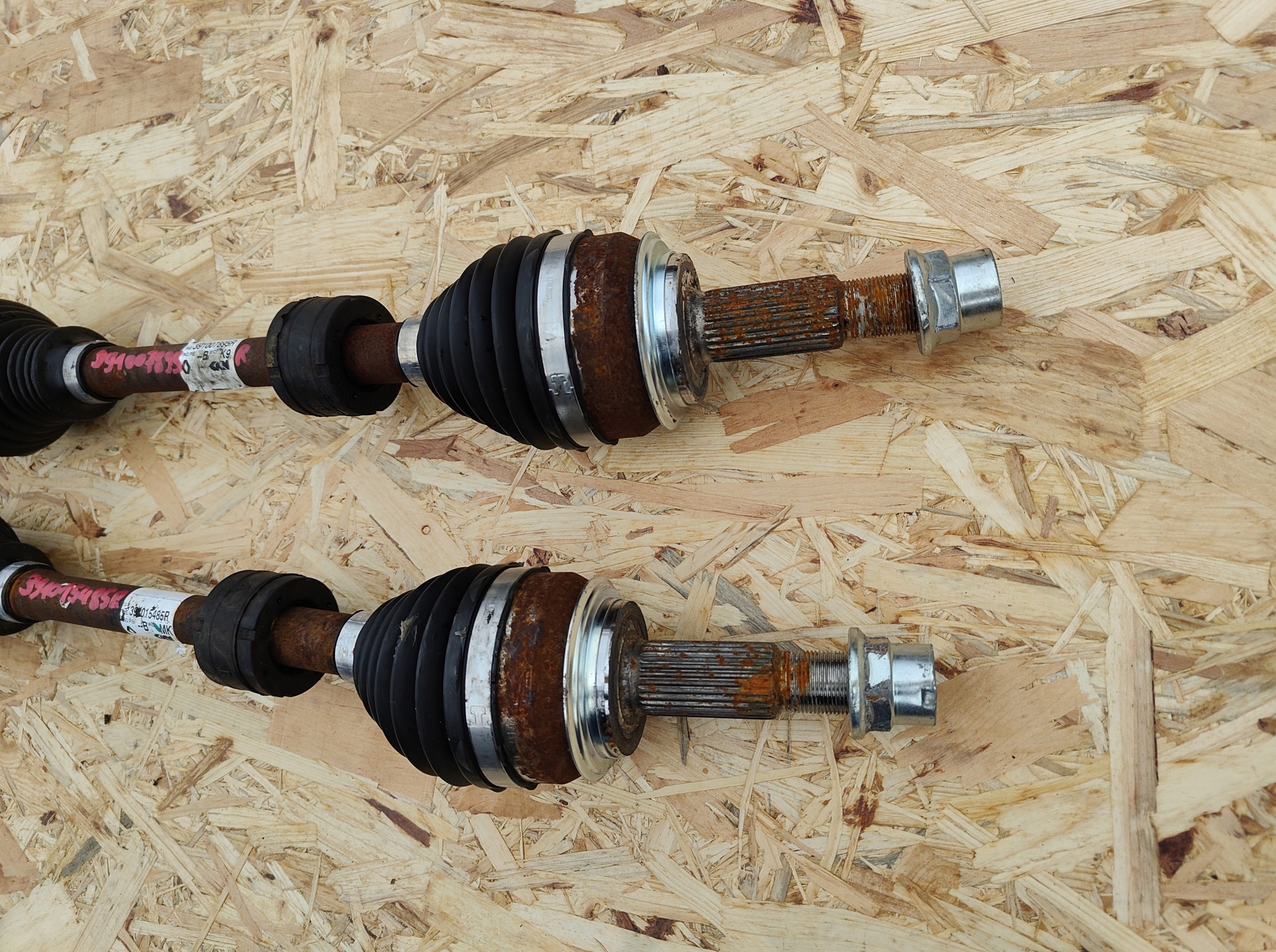 semi-axis semi-axis left RENAULT AUSTRAL ETECH 391015485R