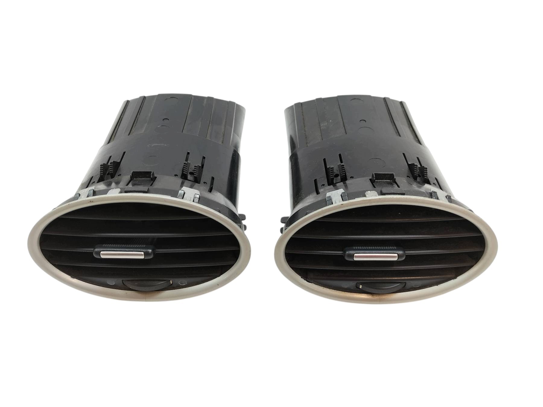 rešetke ventilacije lijeva desna KPL armature Ford Focus Mk2 (2004-2011)