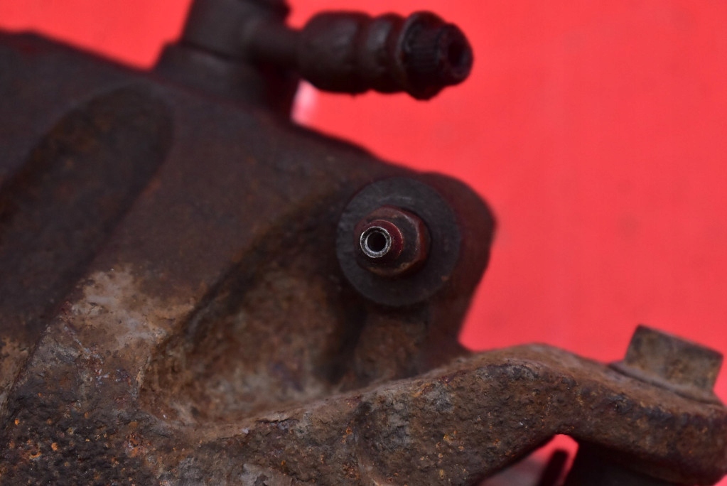 caliper brake left front INFINITI G37 3.7 V6 330 KM 4X4 07-13