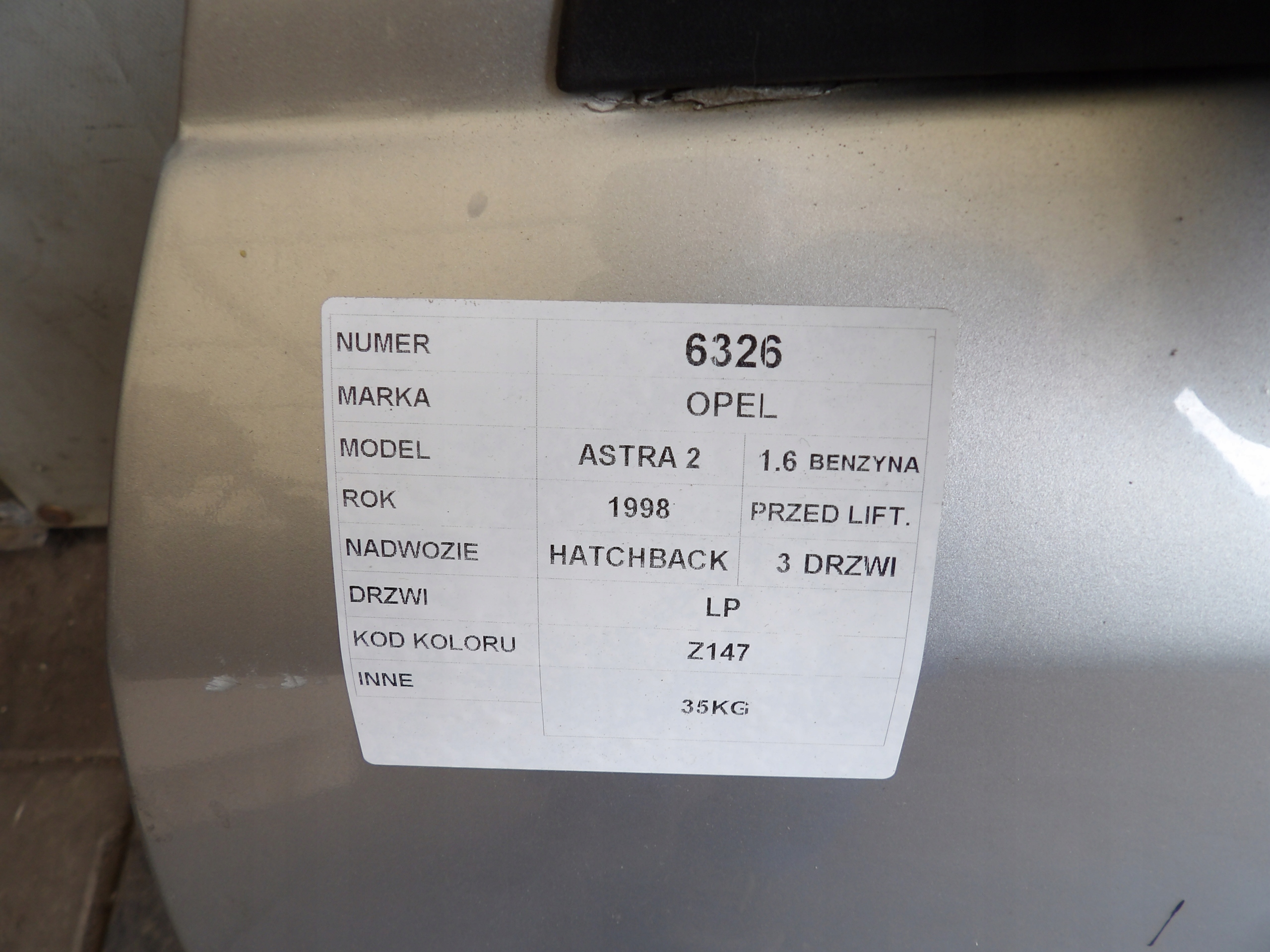 OPEL ASTRA 2 G dveře předek levé kol. Z147