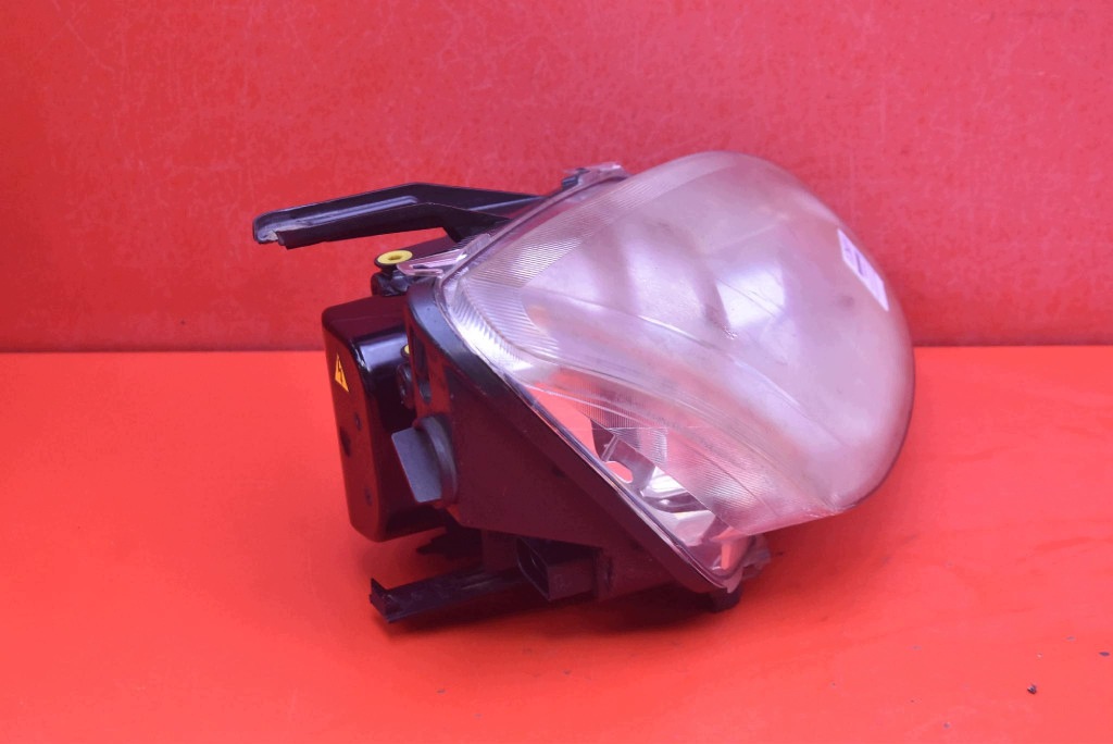 REFLEKTOR right light front XENON EU 270606 FORD FOCUS C-MAX MK1 03-07