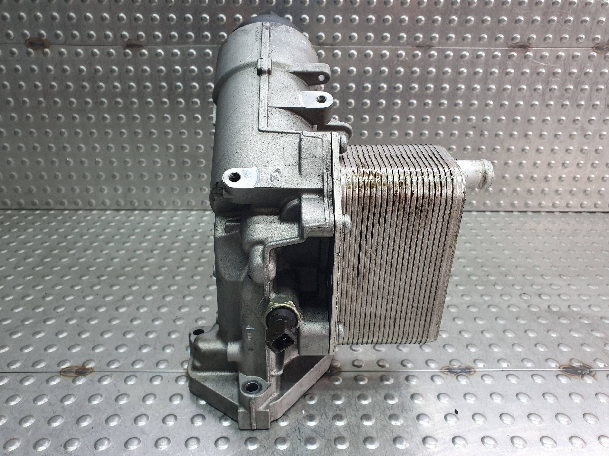 obal filtru oleje 7788453 BMW E91 E90 E60 E61 X5 E70 E53 E65 3.0 D M57