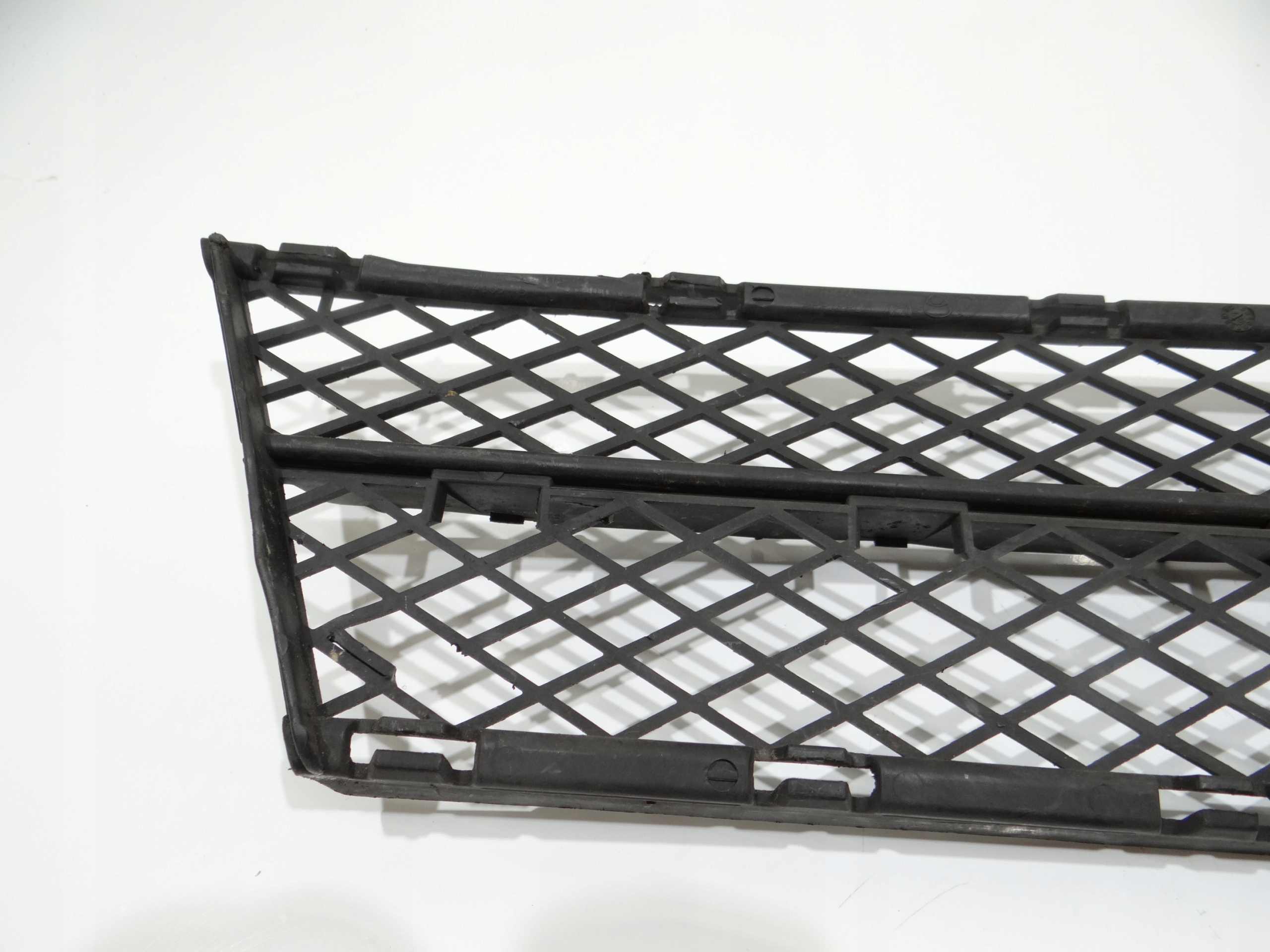 Lüftungsgitter mitte der Stoßstange BMW E60 E61 LIFT 7178115