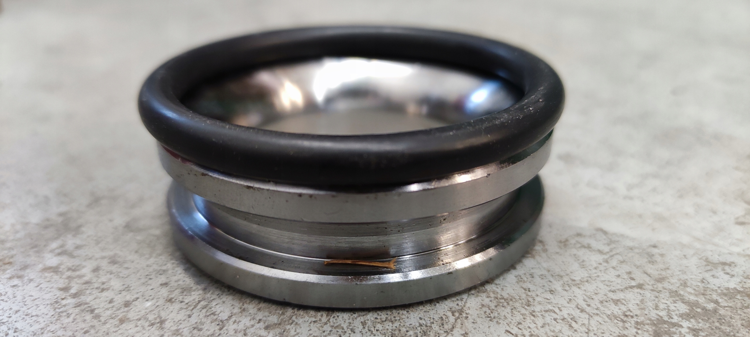 Zestaw naprawczy zwrotnicy-oś okrągła c-330 c-360 Stan opakowania oryginalne