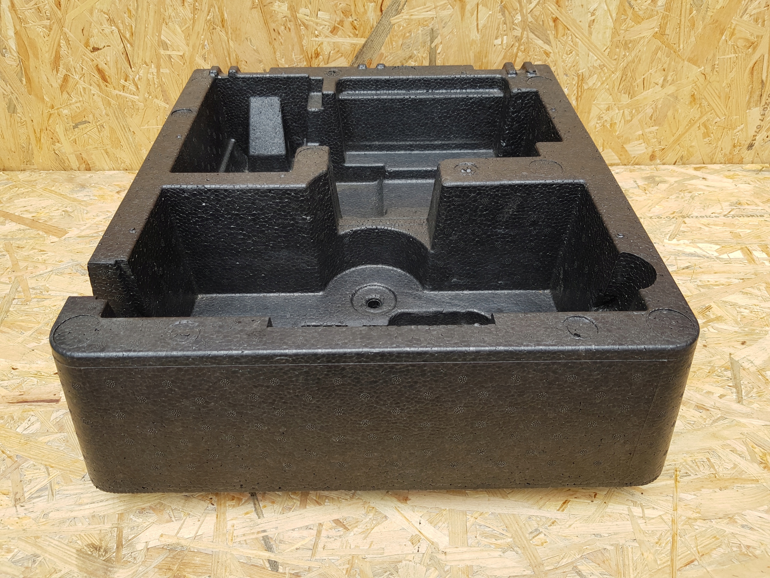 вклад багажника Auris I РЕСТАЙЛИНГ 5D гибрид