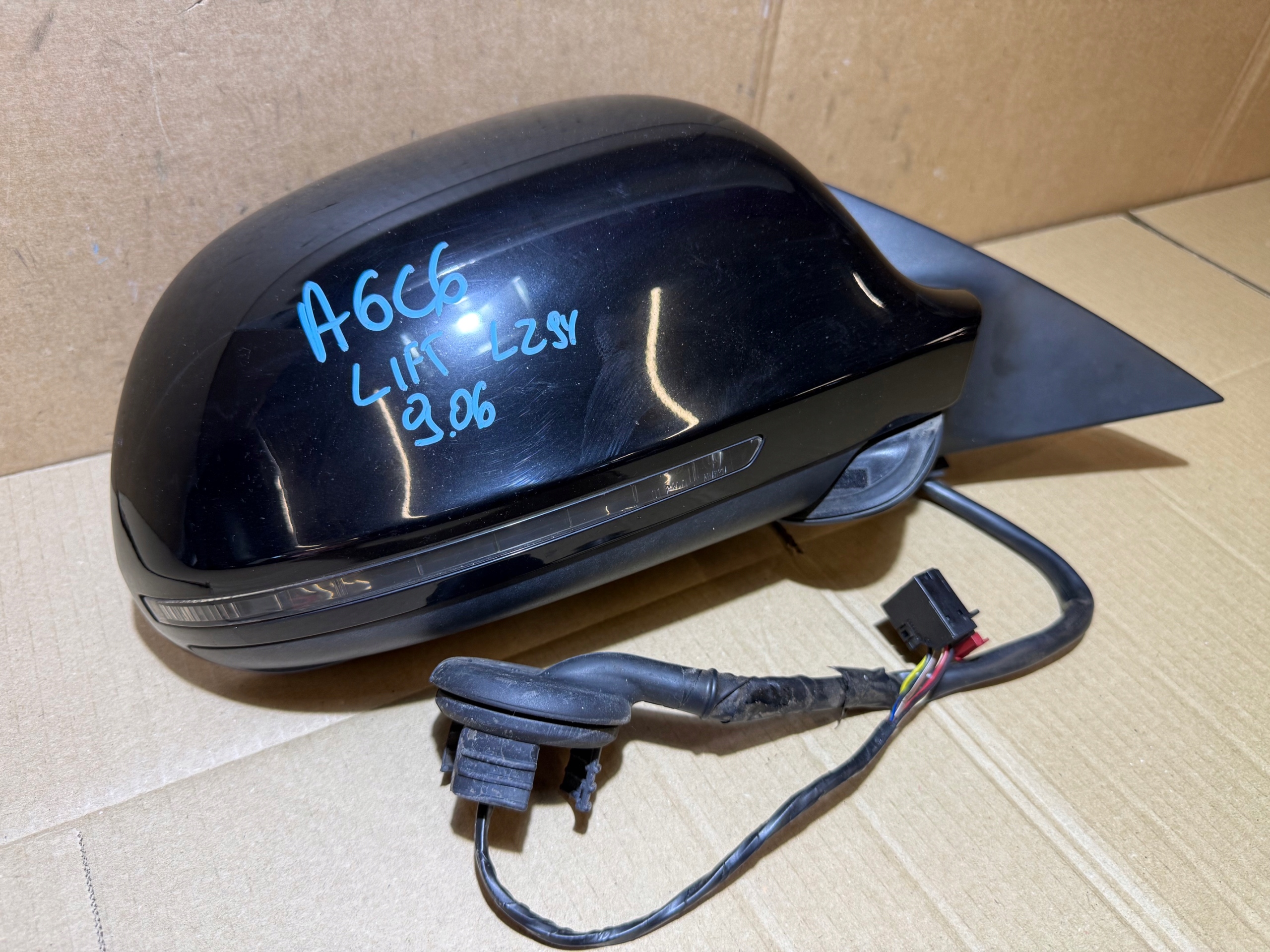 AUDI A6 C6 LIFT LZ9Y mirror right 6 PIN UK