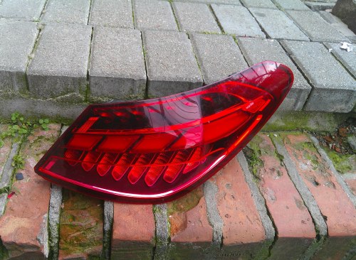 MERCEDES C KLASA W206 SEDAN 21+ LED LAMPA TYLNA PRAWA A2069062701 ORYGINAŁ