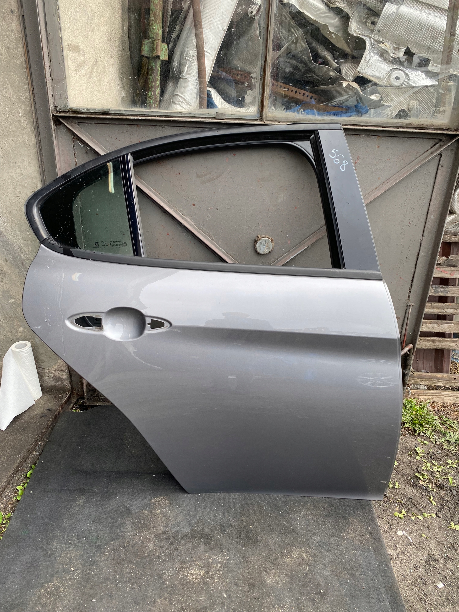 568 ALFA ROMEO GIULIA DRZWI TYLNE PRAWE 318