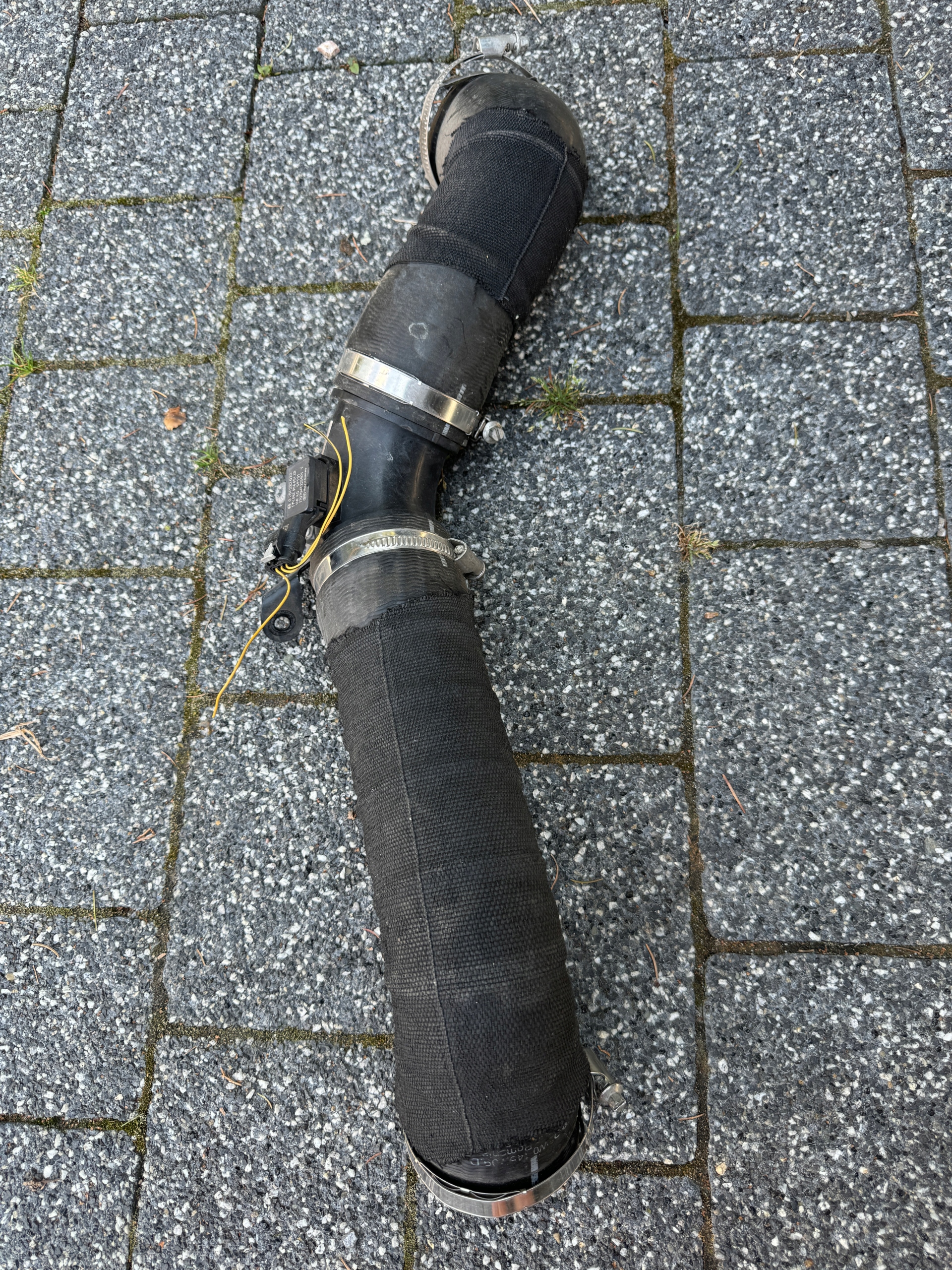 труба патрубок Воздух Audi A6 C8