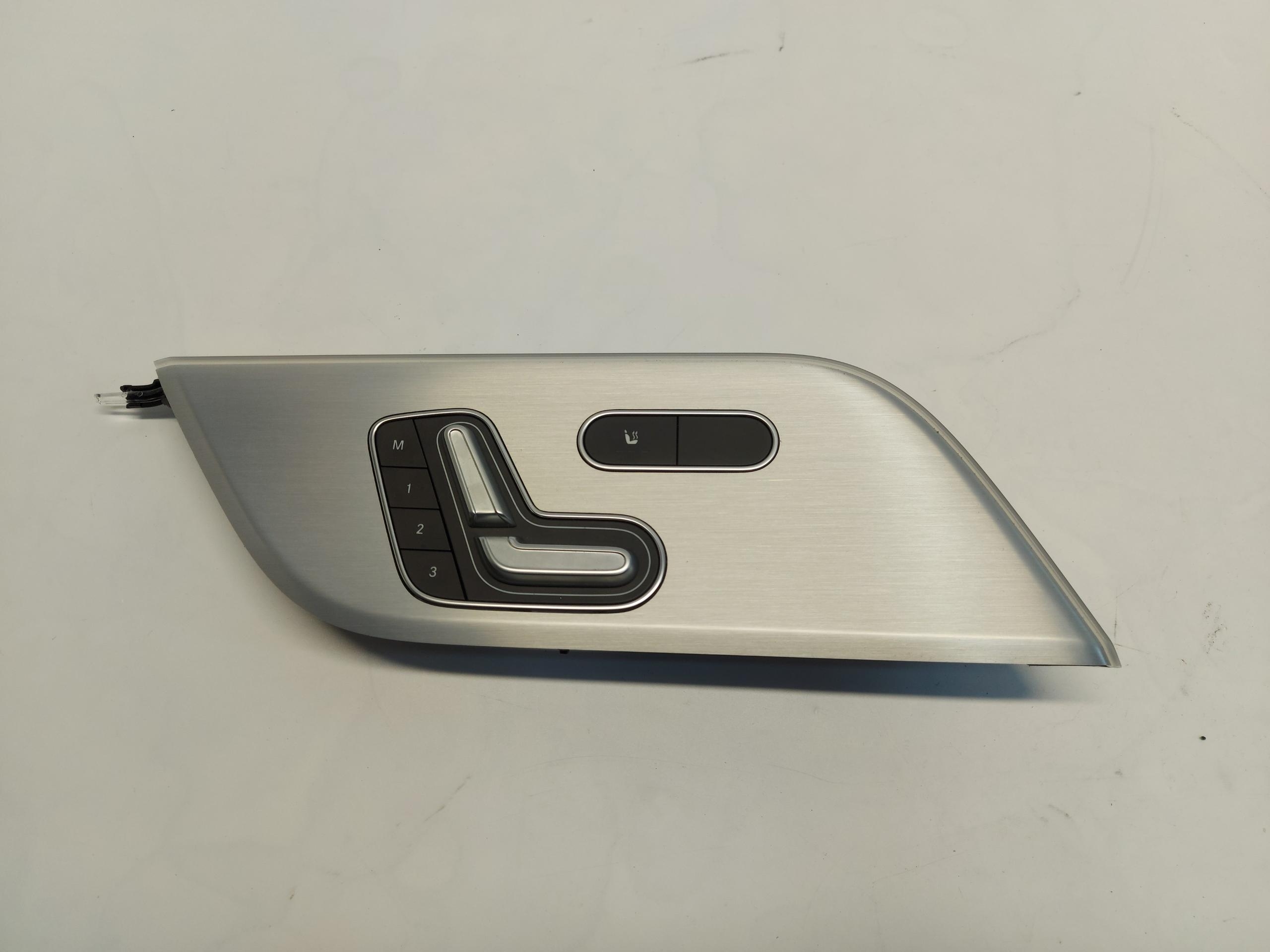 Mercedes GLA 250e LIFT H247 button control seat left A1779056500