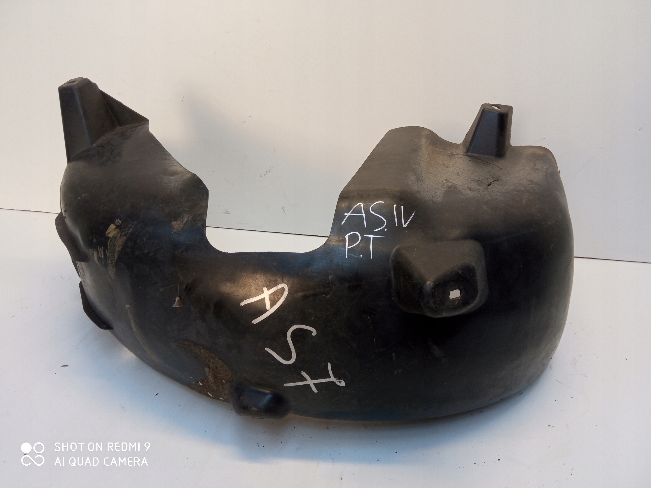 OPEL ASTRA J 4 mudguard right rear.