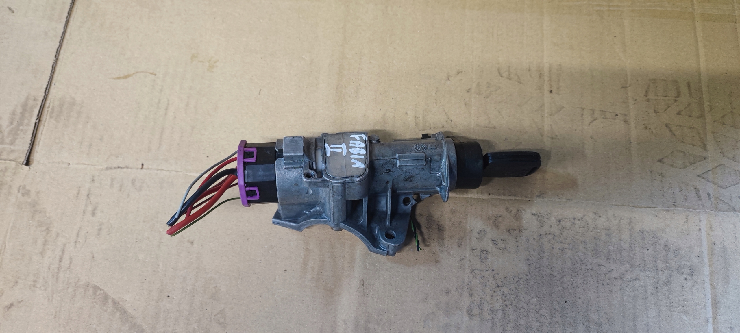 SKODA FABIA II 07-10r. ignition + key