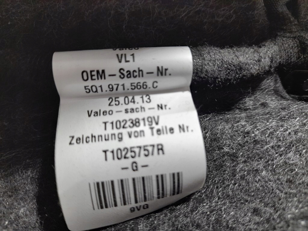 Audi A3 8V E-TRON vw VII радиатор отопителя европа 5QE820005 супер состояние