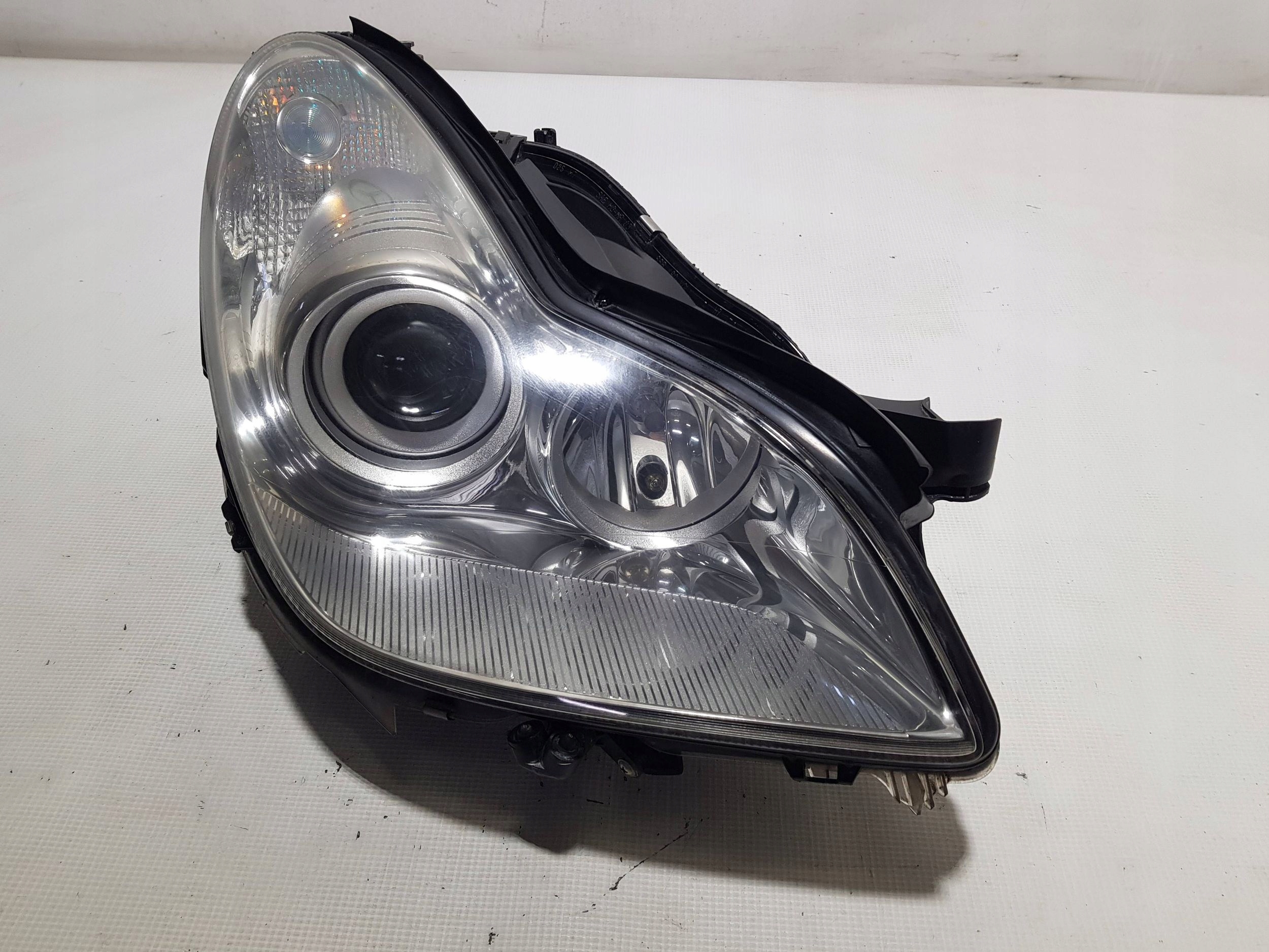 light XENON front right Mercedes CLS W219 UK ANGLIK