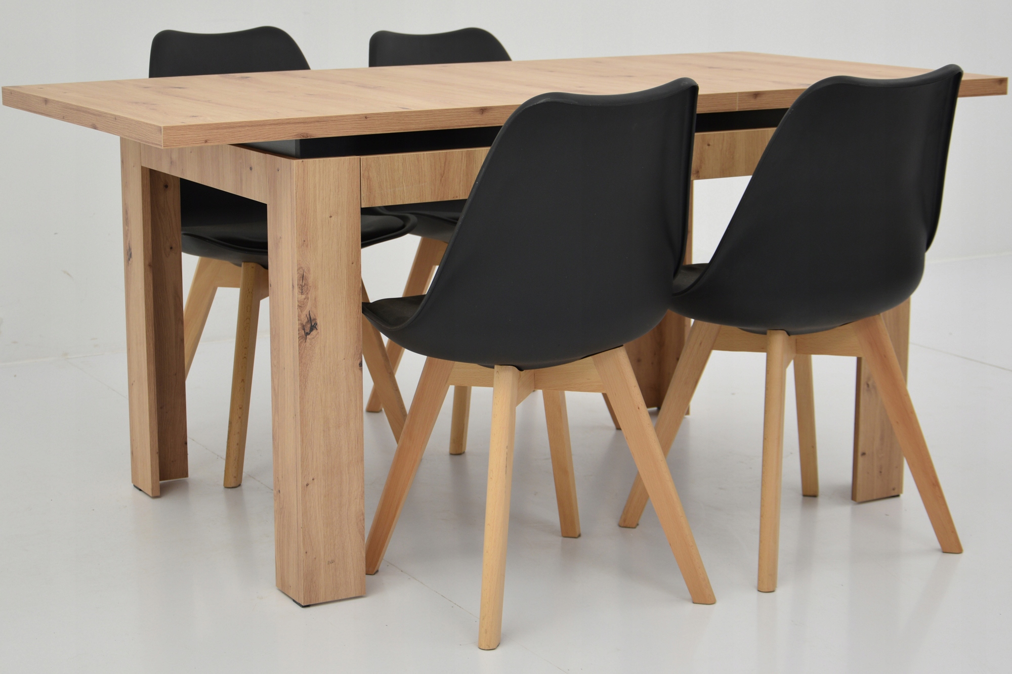 Rozkładany stół ARTISAN i 4 SKANDYNAWSKIE krzesła Szerokość stołu 80 cm