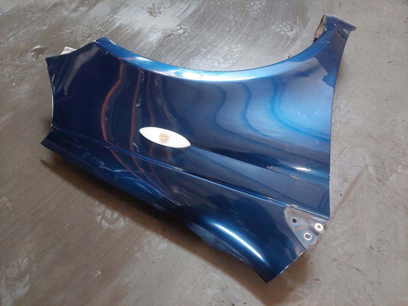 complete bonnet bumper light fender TOYOTA YARIS and 8P4