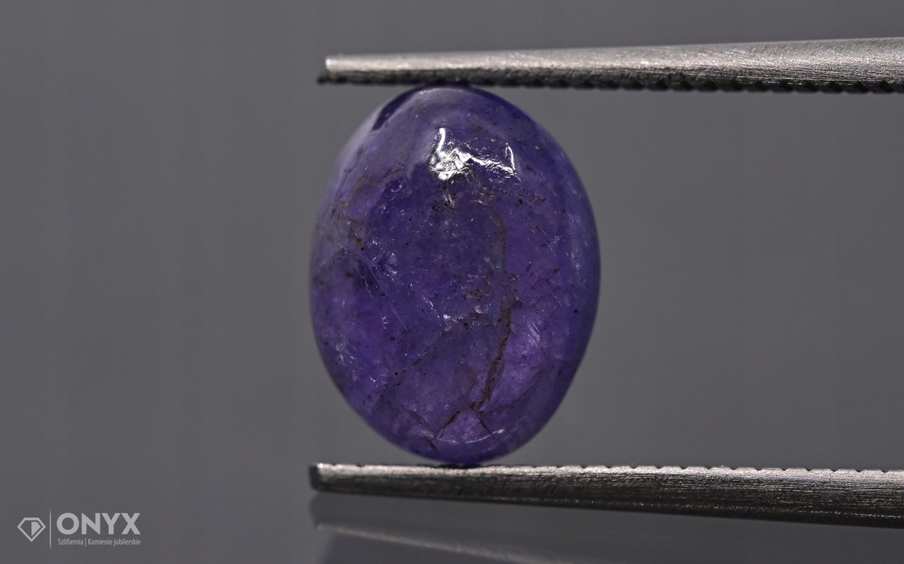 Tanzanit kabošon ovál 9,3x7,3 mm