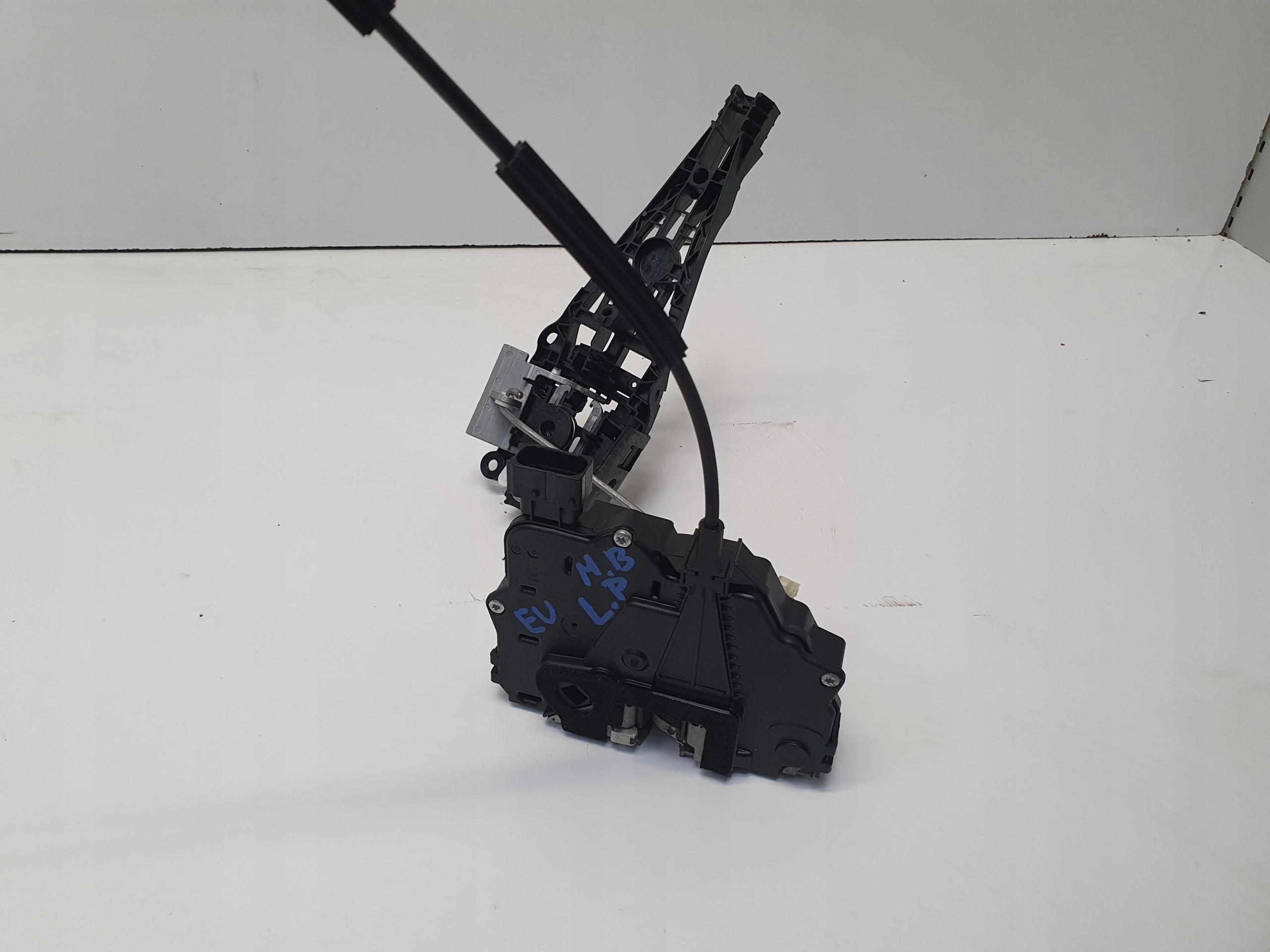 OPEL MERIVA B CORSA lock door left front EE
