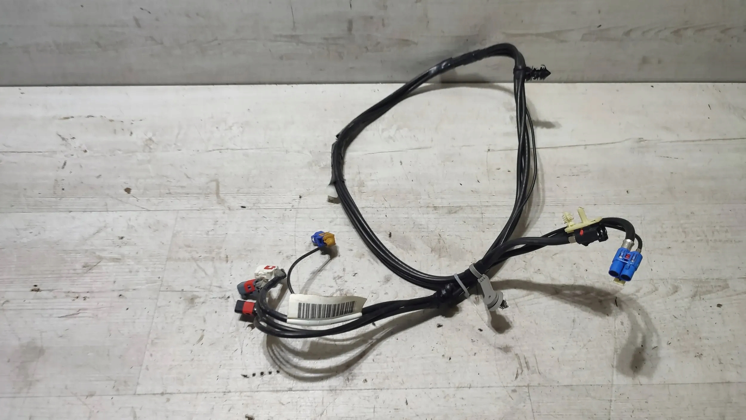 Jeep Cherokee KL 15r. 2.0d bundle przewodow systemu dzwiekowego