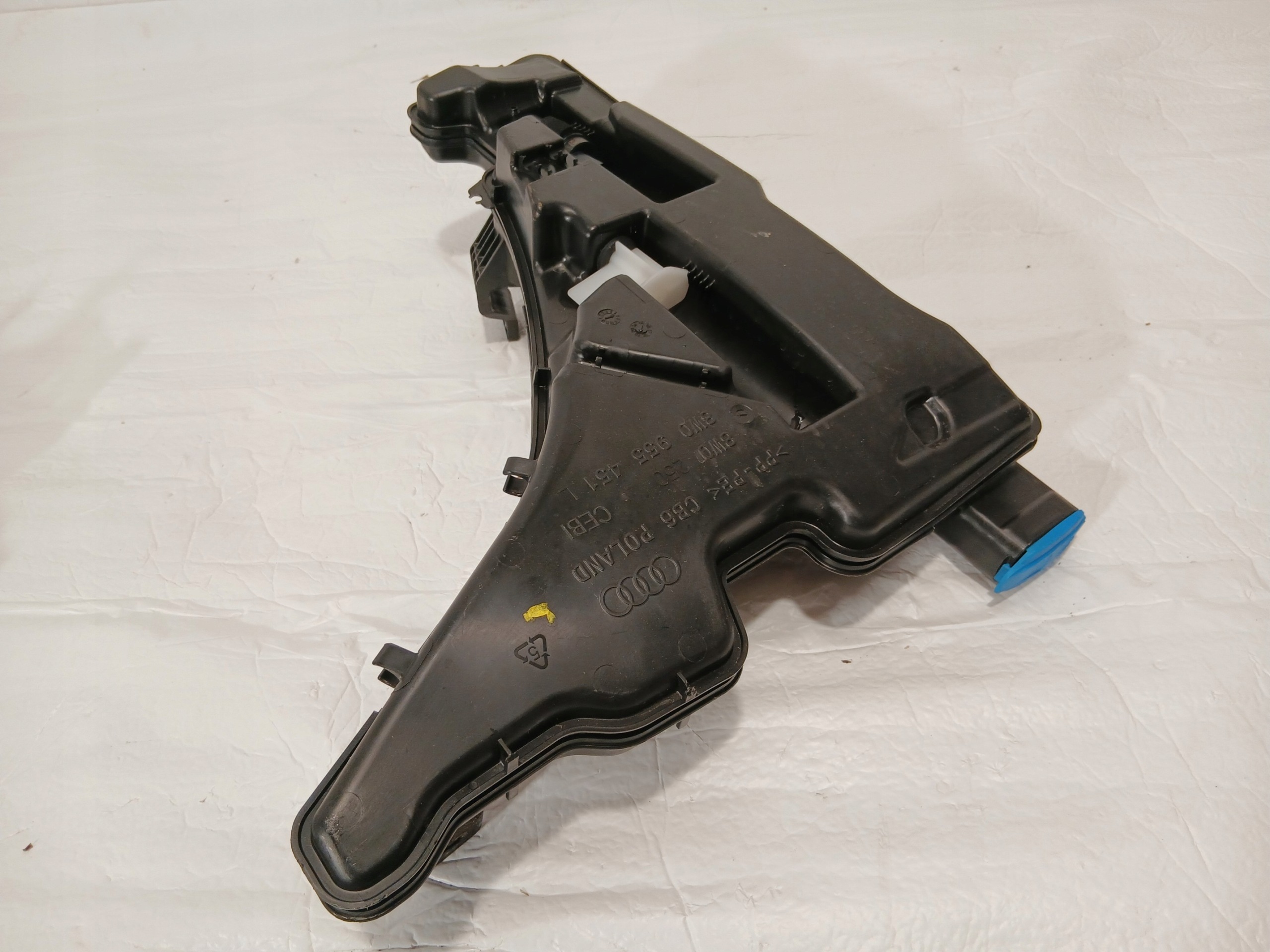 AUDI A4 B9 LIFT serbatoio LIQUIDO LAVAFARI 8W0955451L