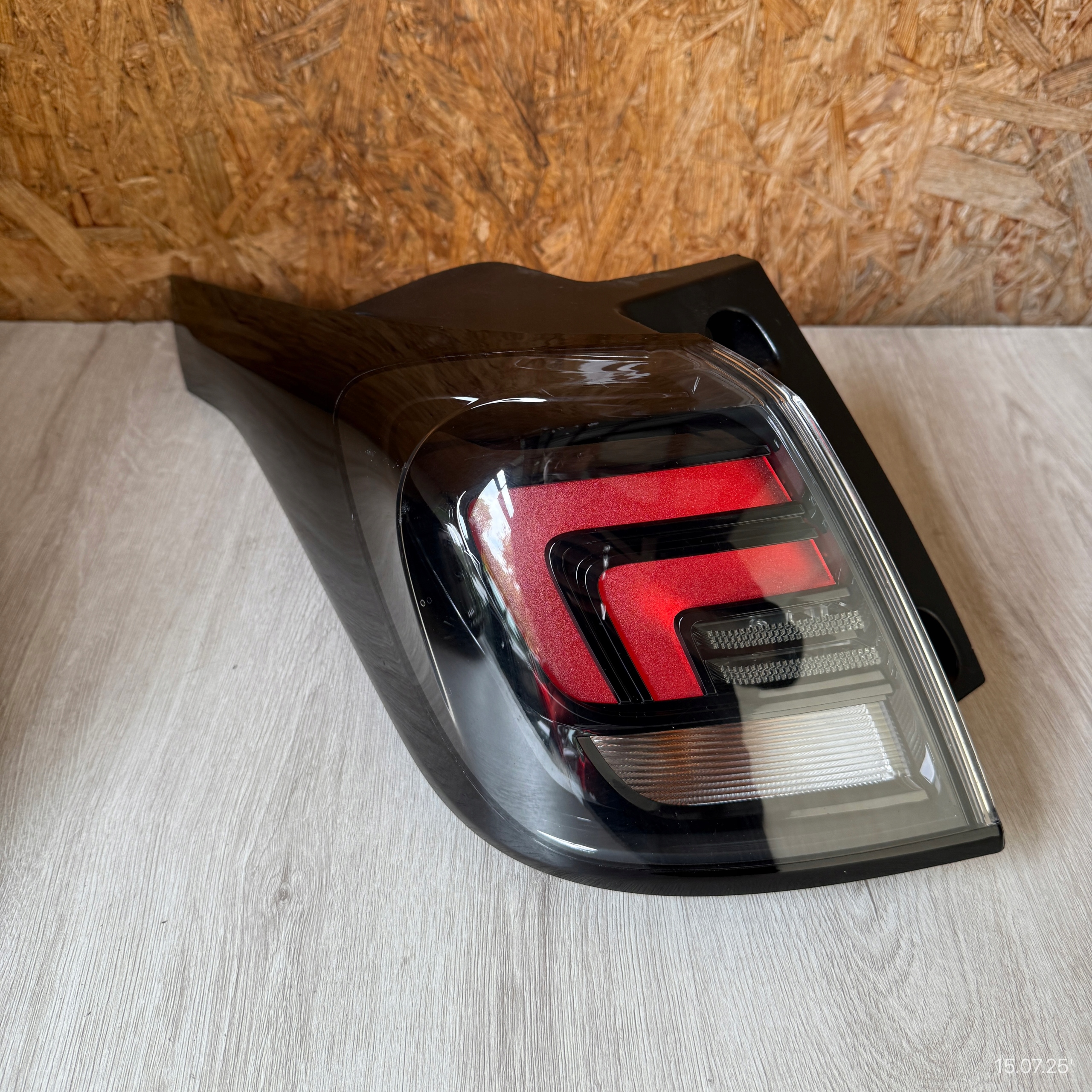 light rear left OPEL CORSSLAND X LIFT 2022 ROK