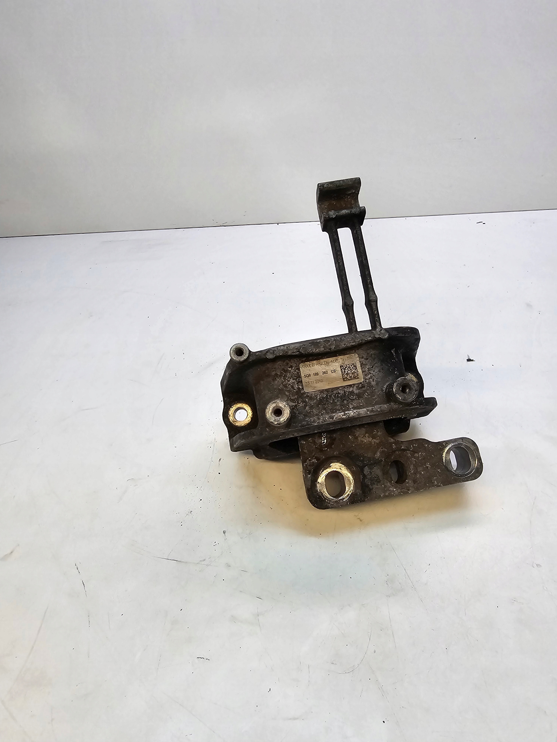 holder engine mount AUDI VW SEAT 5Q0199262CS