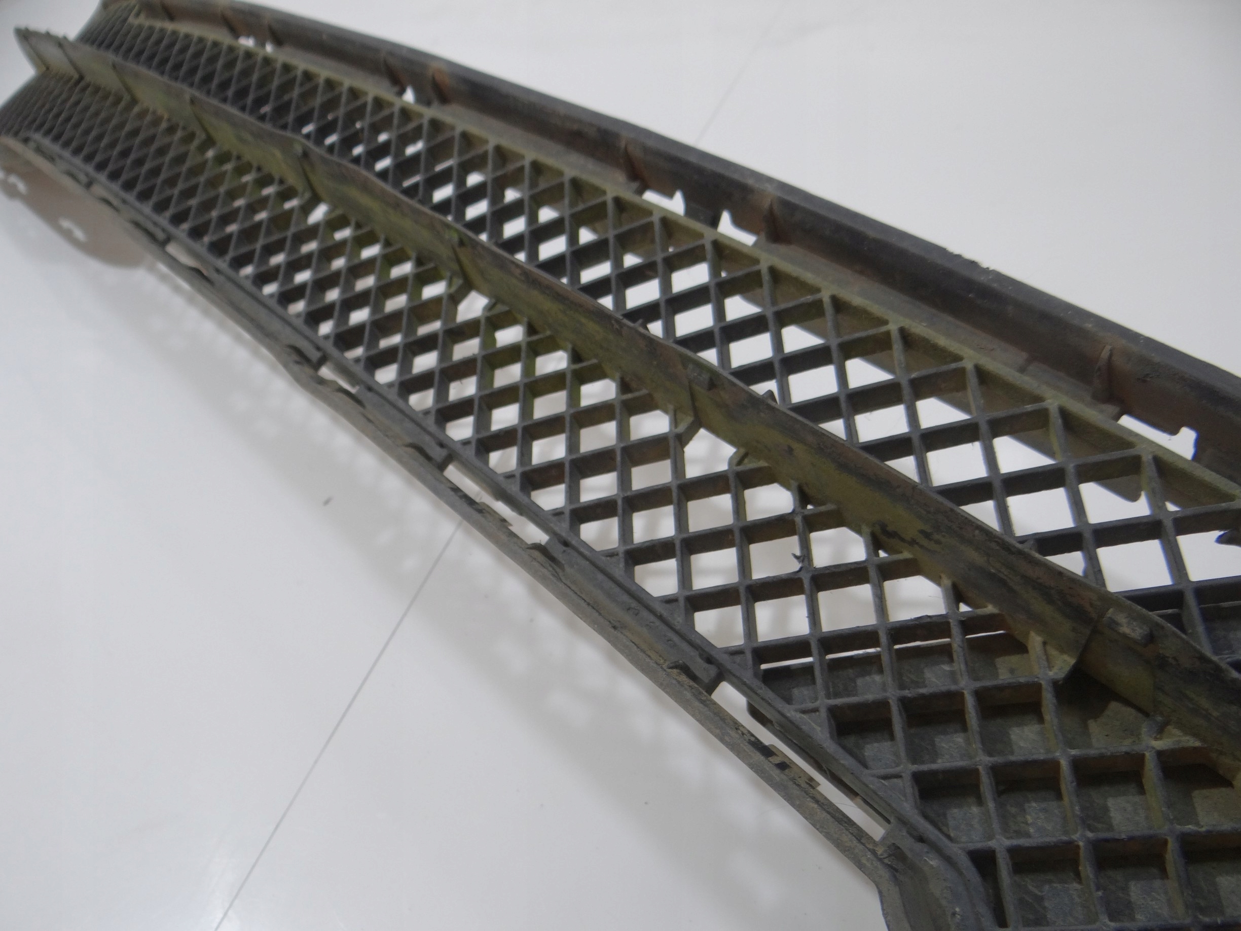 grid central of a bumper BMW X1 E84 LIFT 2990476