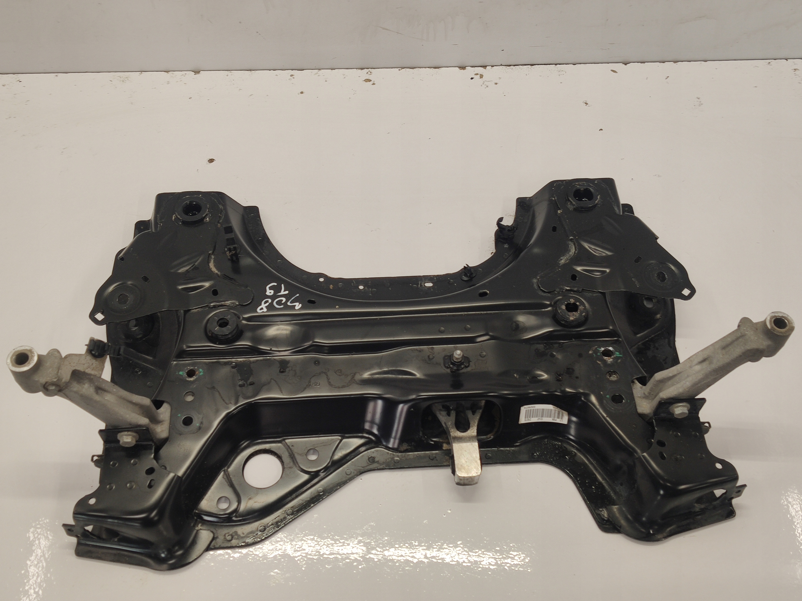 Подрамник пежо 308. Удлинитель переднего подрамника пежо 308. Ходовая пежо 308. Подрамник пежо 308. Подвеска пежо 308 передняя подвеска.