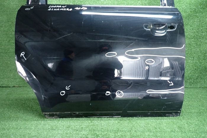VW SHARAN ALHAMBRA 10- door right rear. rear part