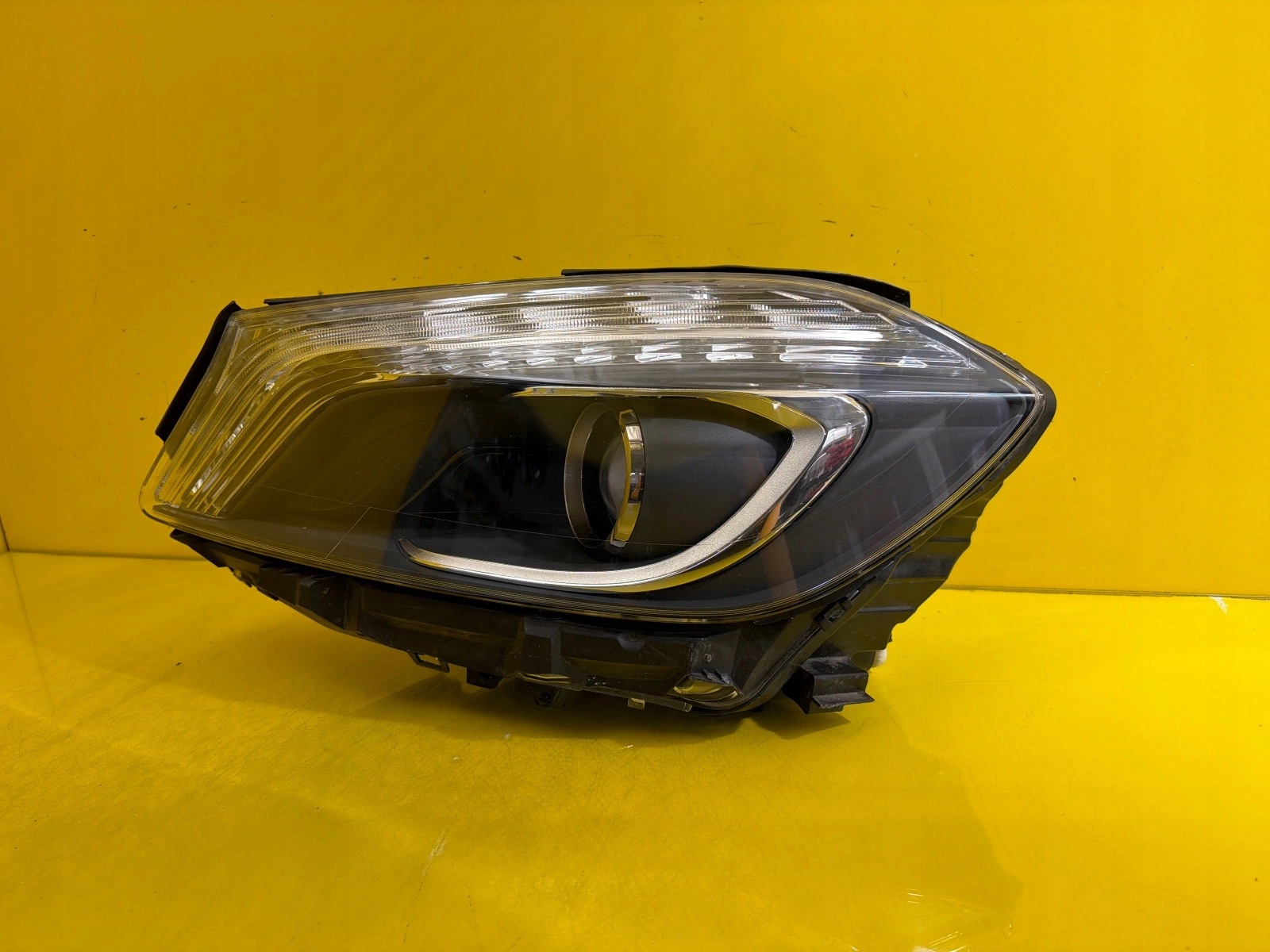 light left Mercedes A-Klasa W176 Xenon A1768201161