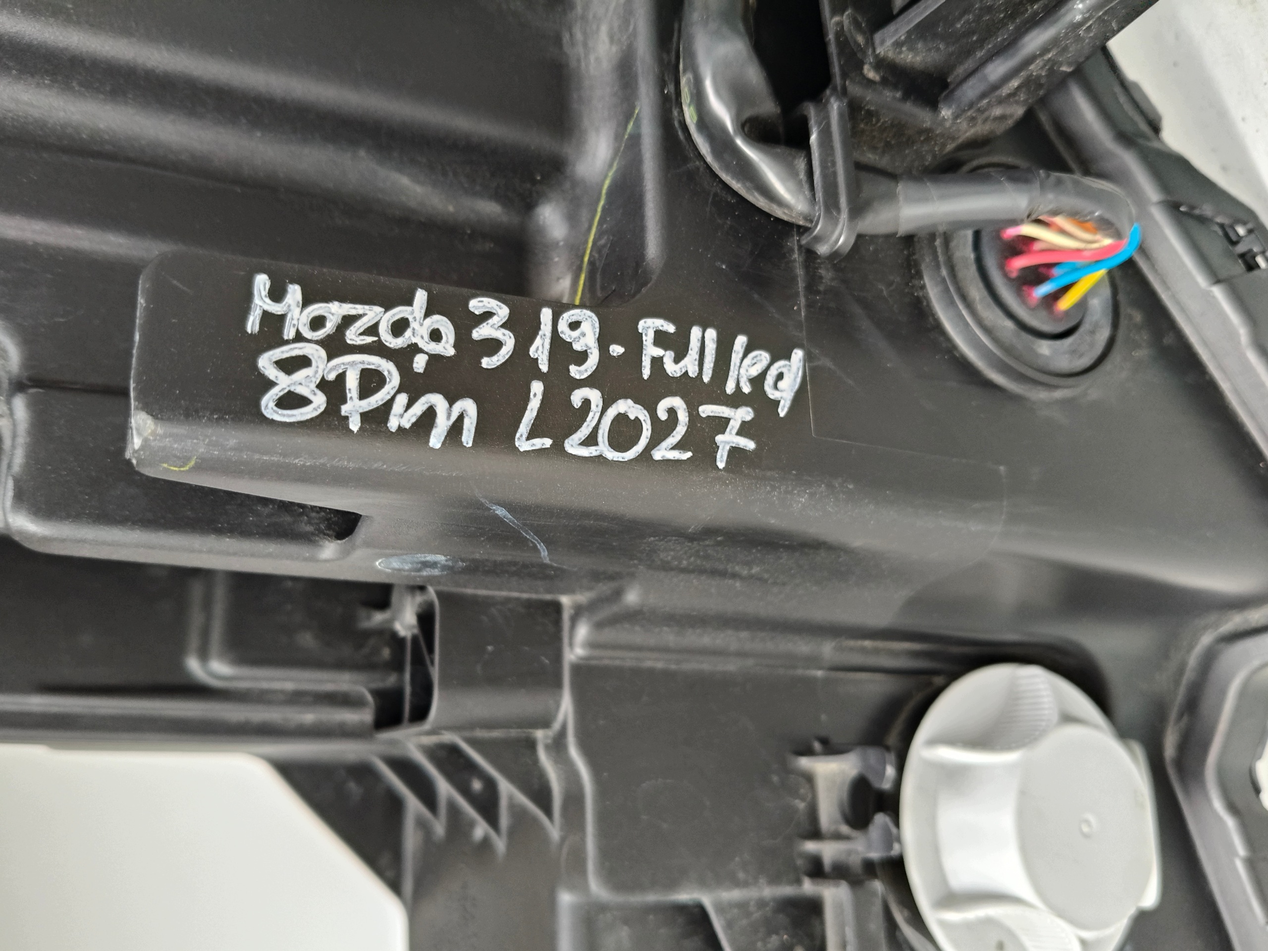 svetlo pravá REFLEKTOR MAZDA 3 19- FULL LED 8 PIN
