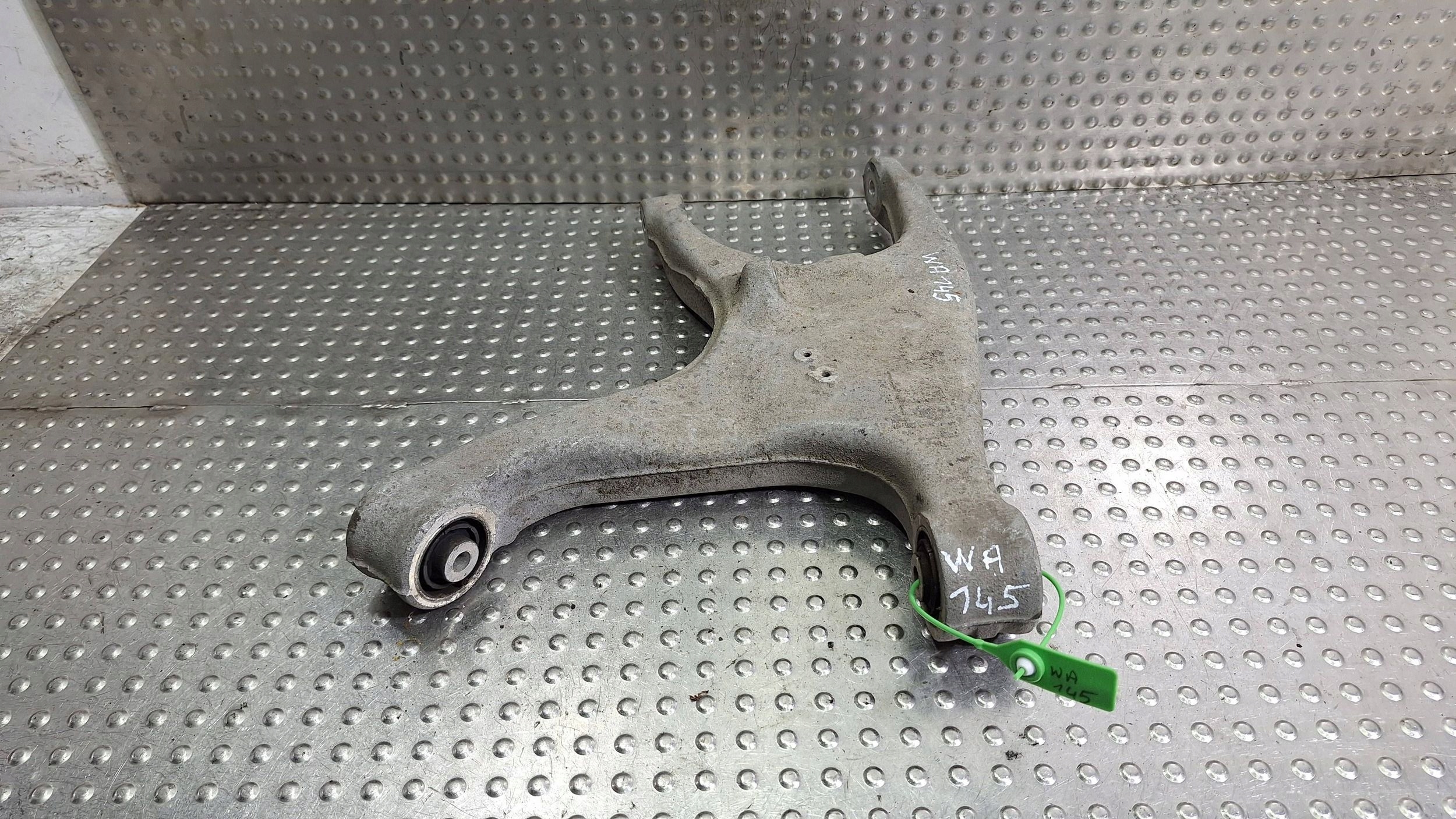 Querlenker rechts heck 8R0505312B AUDI Q5 8R QUATTRO