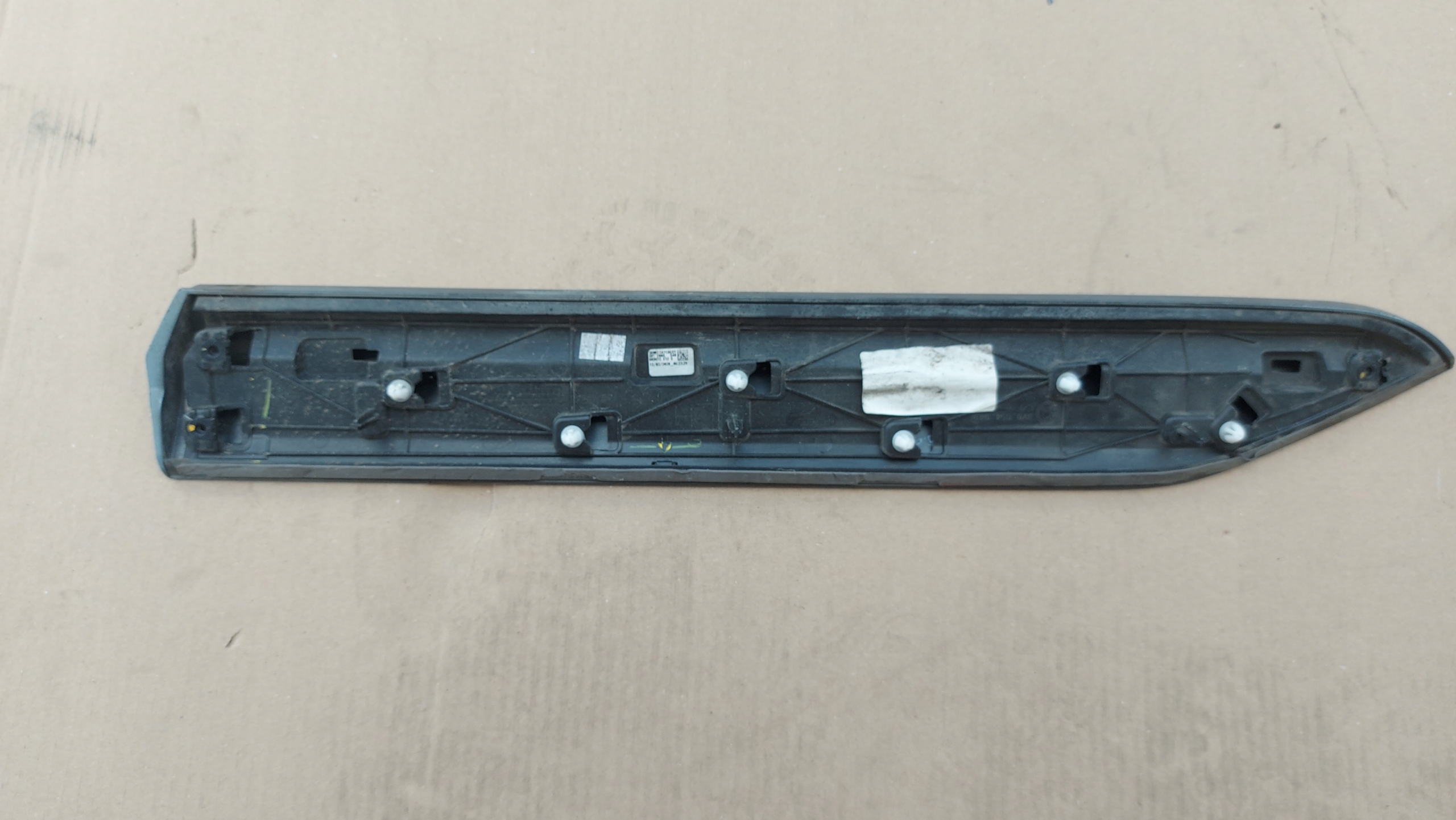 moulding door left rear part SKODA SUPERB III 15