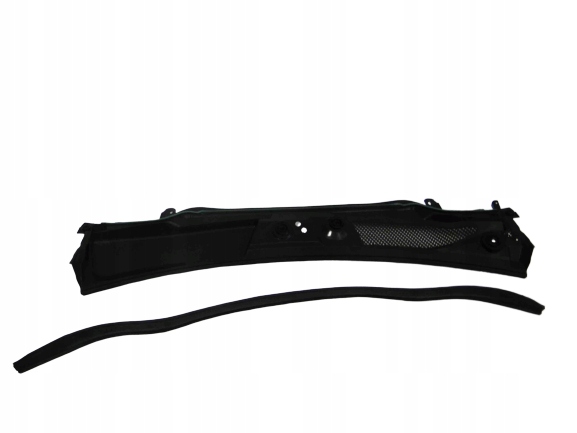 A1768310042 - MERCEDES GLA X156 прокладка подшивки 156