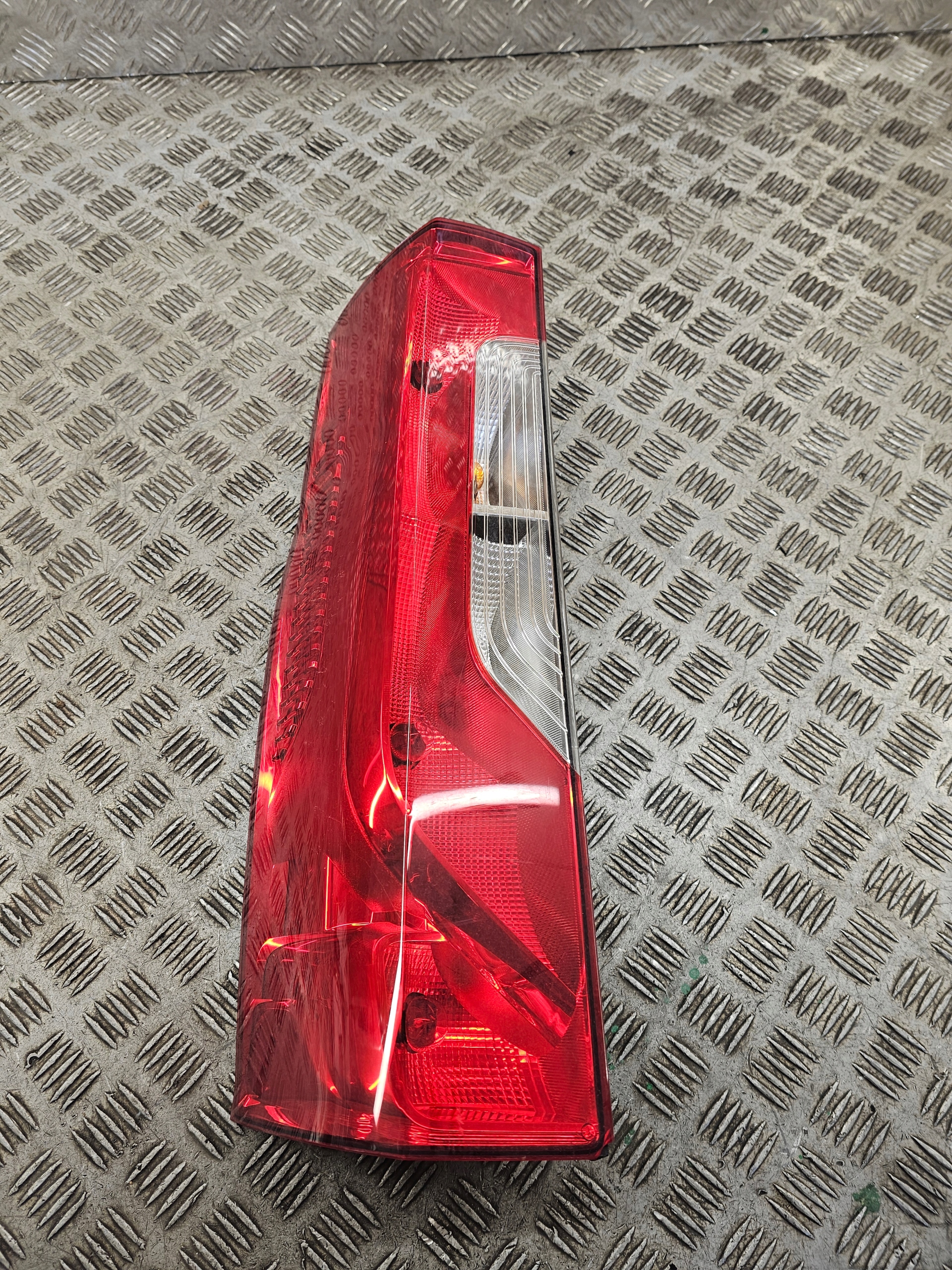 MERCEDES SPRINTER 907 910 18- new light rear part left