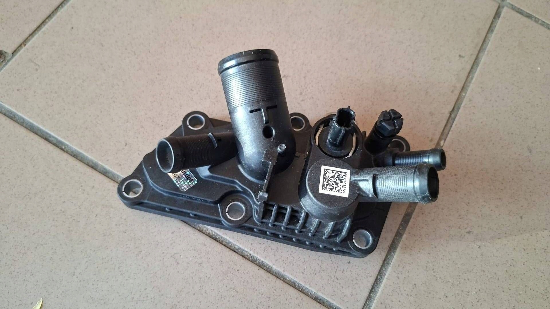 csomag termostatu Renault Clio V 110618961R