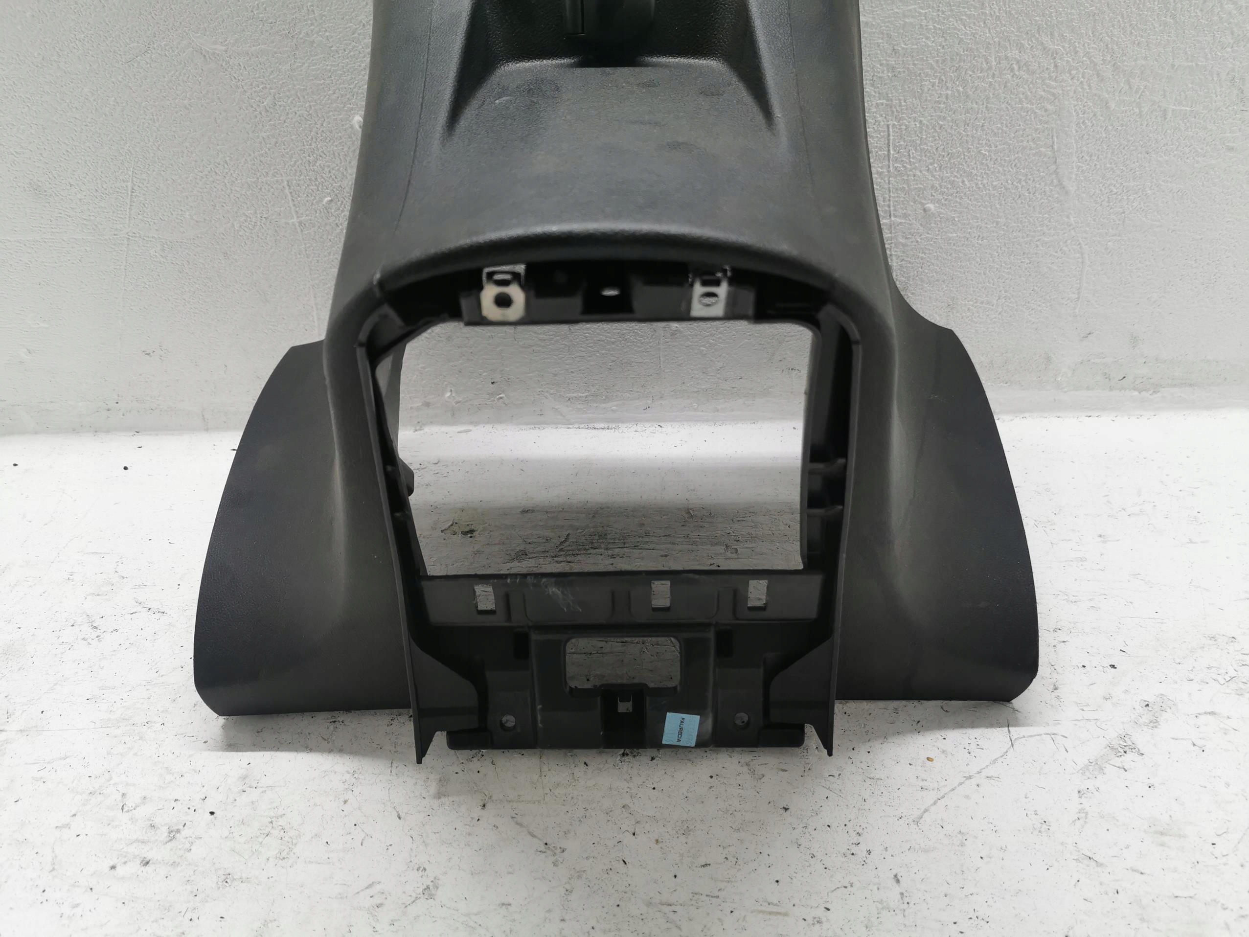 latérale/côté couverture console RENAULT SCENIC IV 681941450R