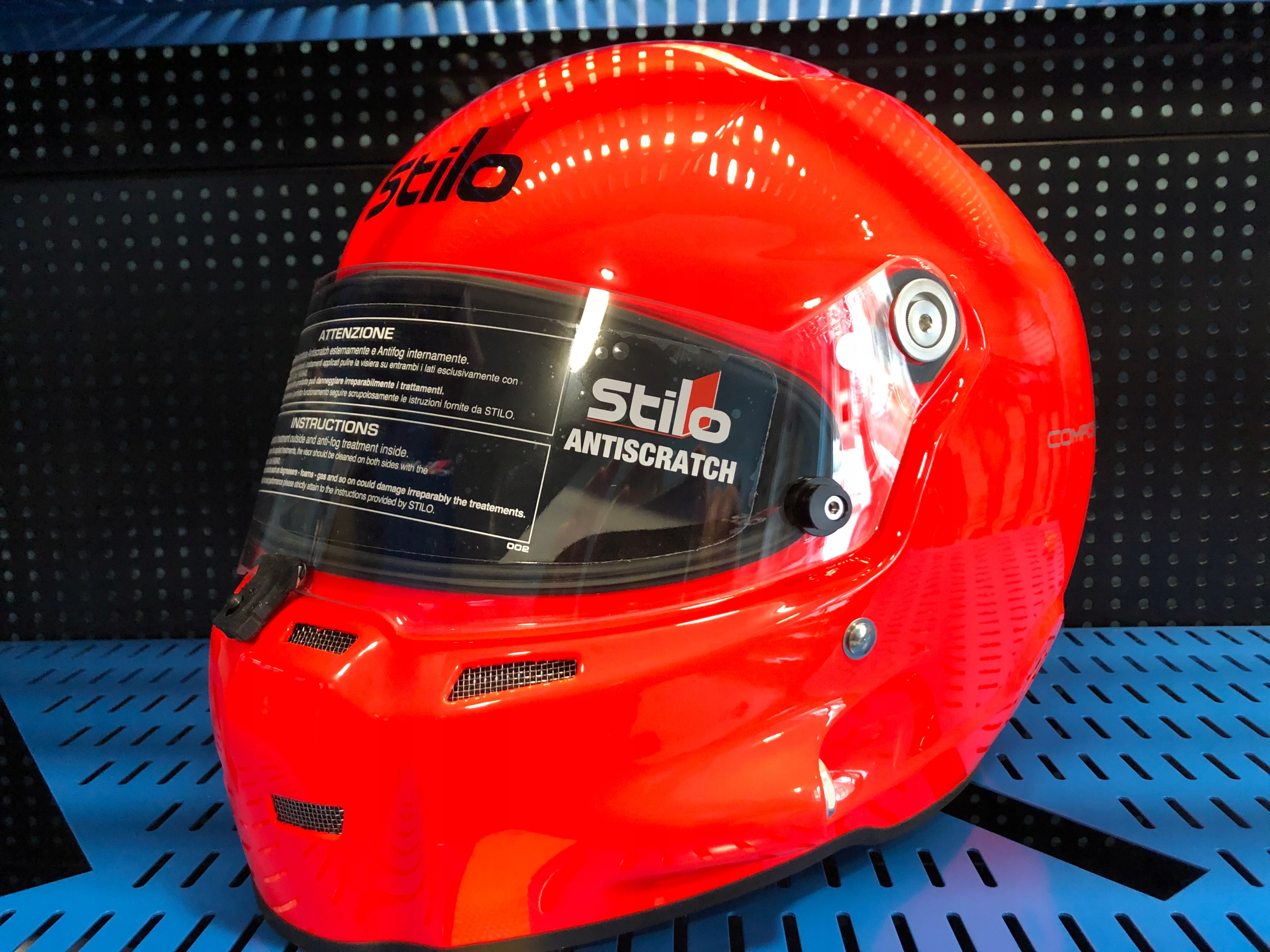 Шлем закрытый STILO ST5 центральный блок зажимы разм. M