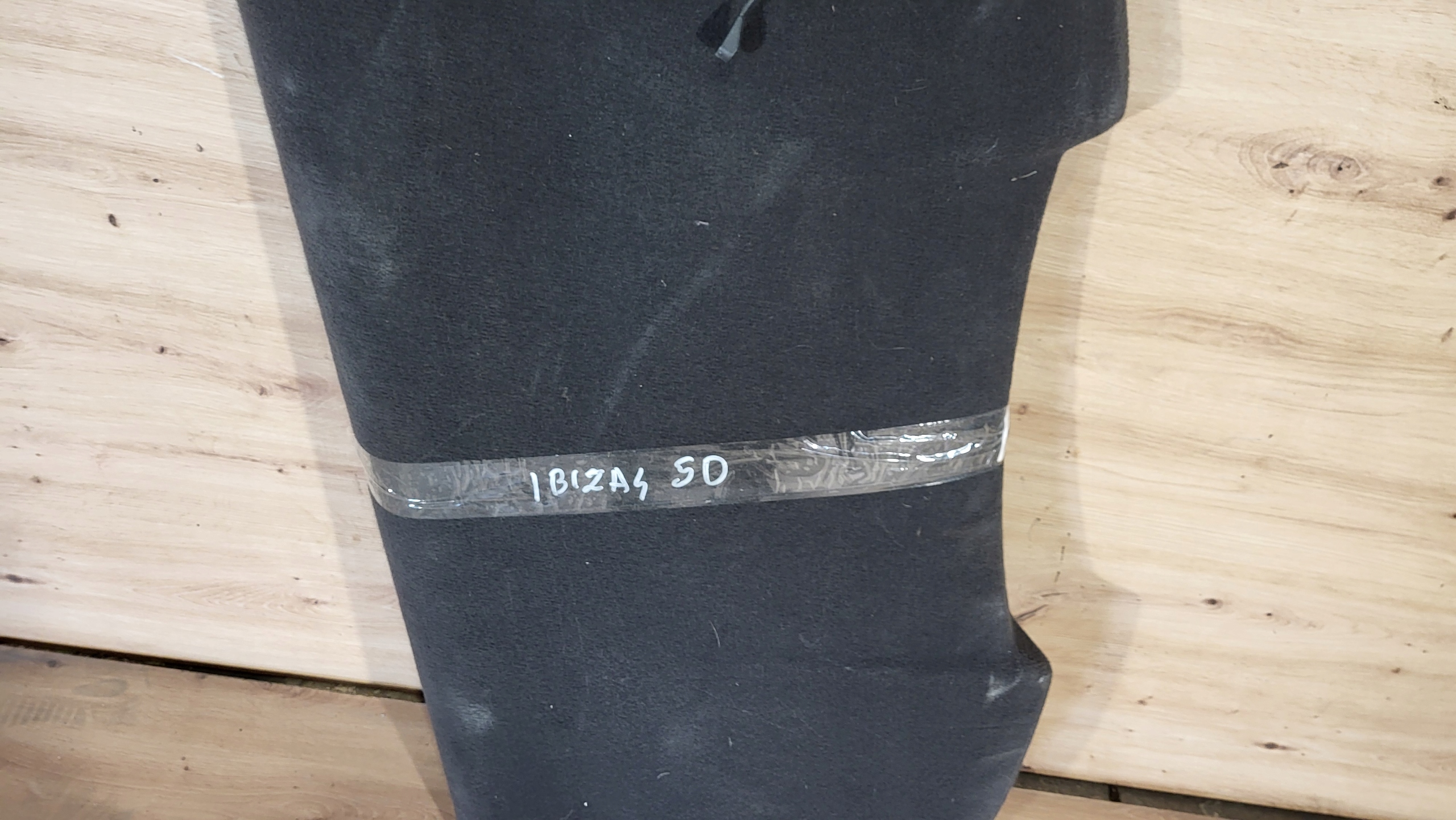 PÓŁKA BAGAŻNIKA SEAT IBIZA 4 IV 6J 08- 5D HB Producent części SEAT OE