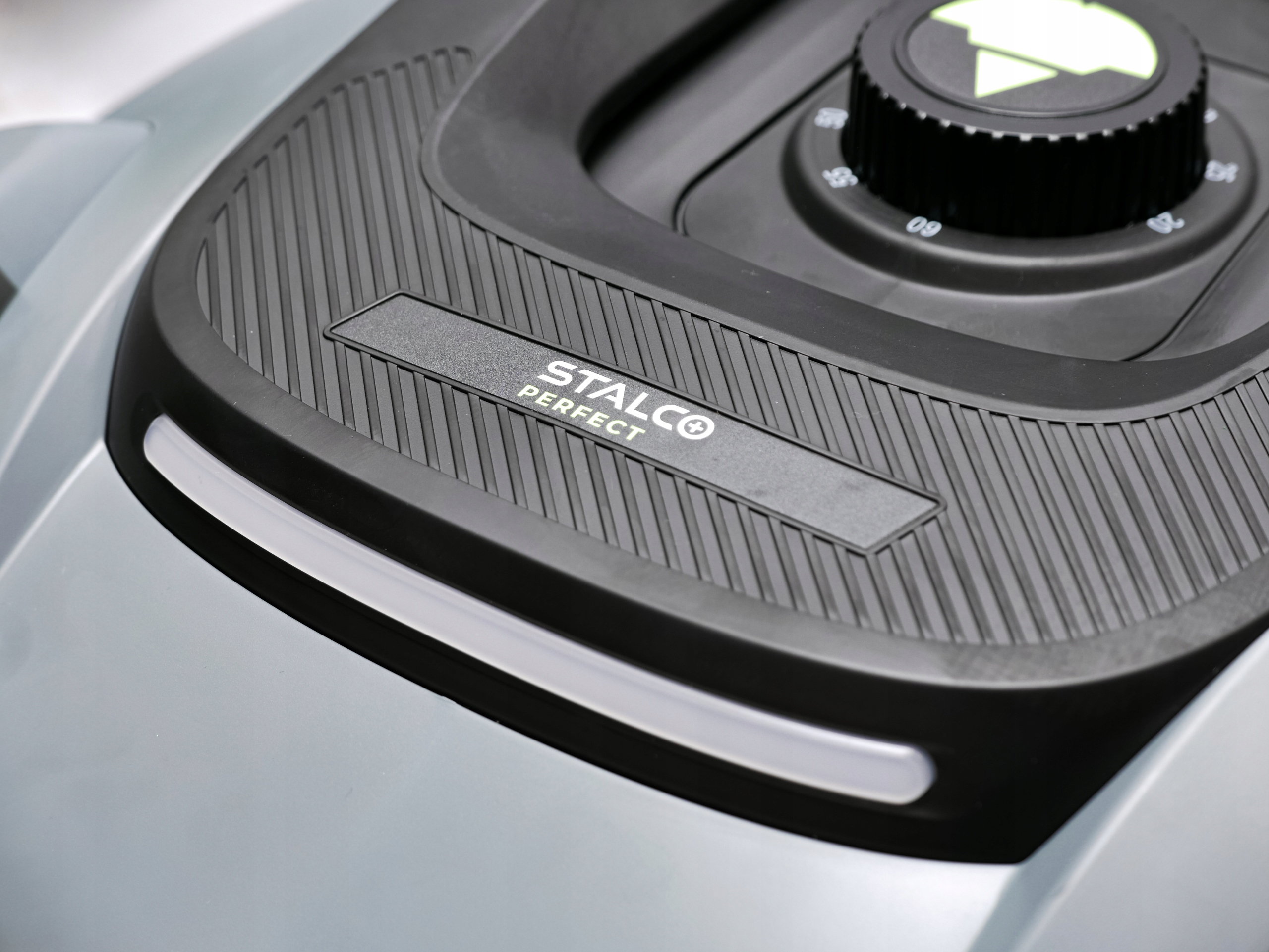 STALCO ROBOT KOSZĄCY KOSIARKA AUTOMATYCZNA 2000 m2 RMP2000US ZESTAW BT WiFi Szerokość koszenia 22 cm