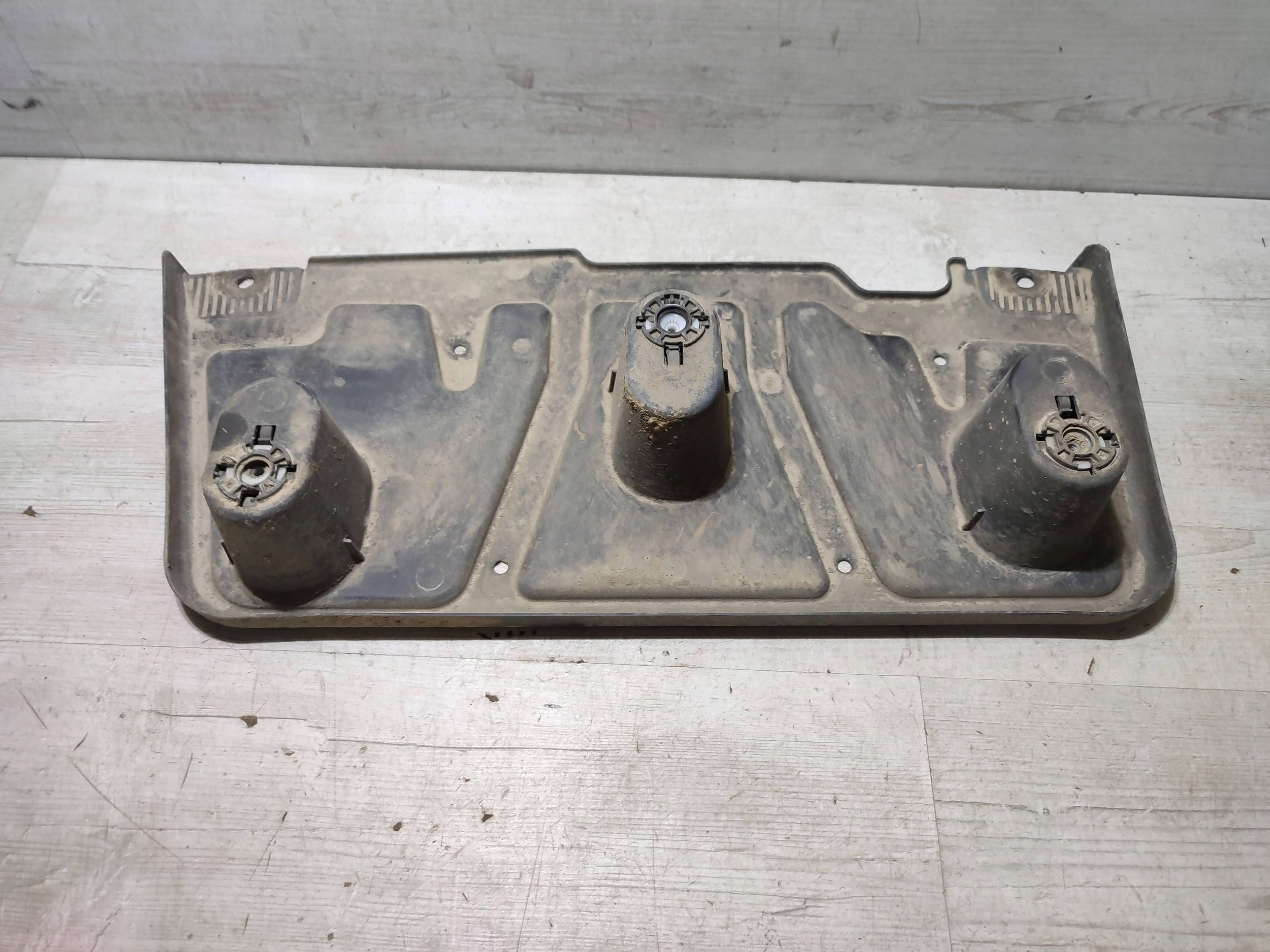 Peugeot 2008 II 2020 cover rear chassis