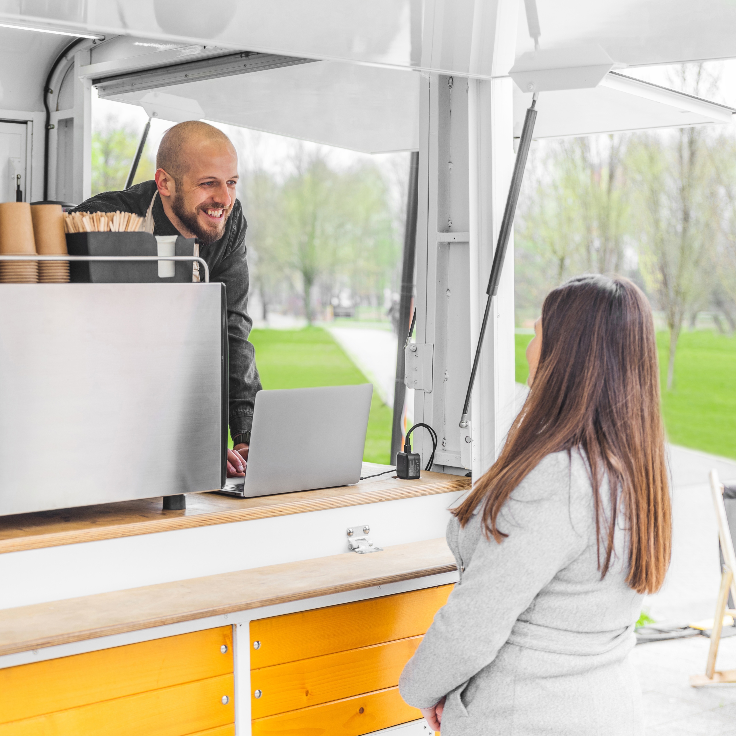 Kabel USB-C - USB-C 2m + Ładowarka GC PowerGaN 65W Zgodność ze standardem Quick Charge 1.0 Quick Charge 2.0 Quick Charge 3.0 Quick Charge 4.0