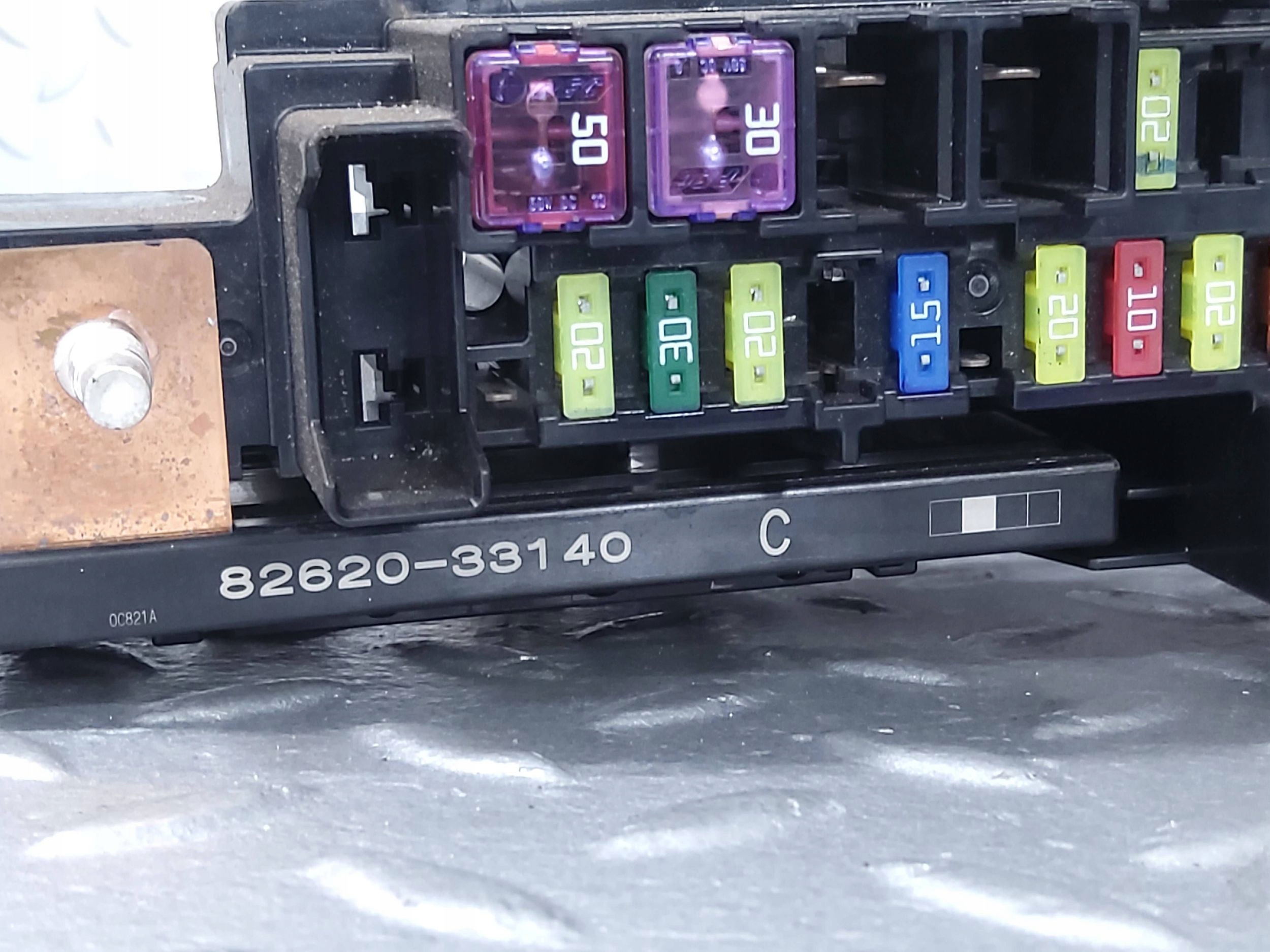 блок предохранителей все lexus CT 200H 8262033140