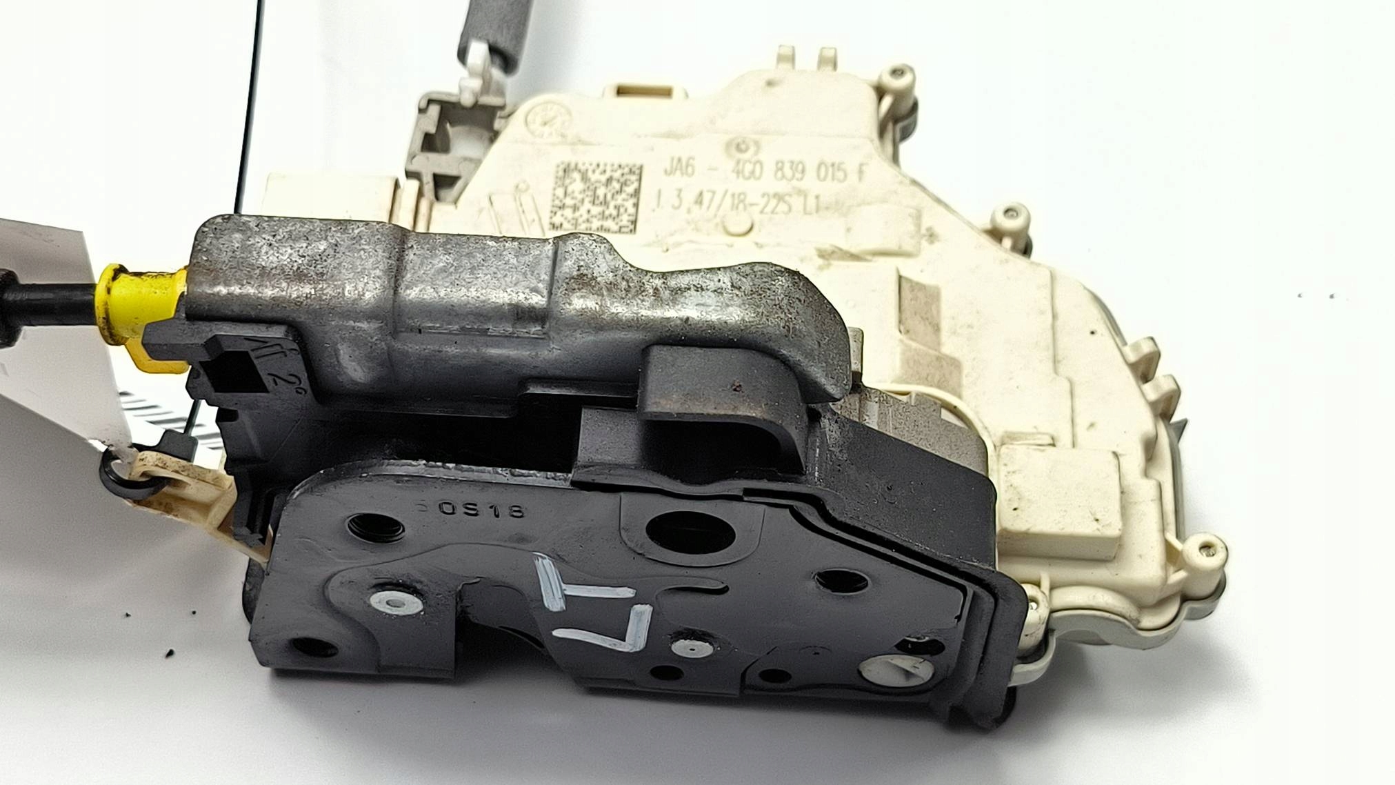 lock door left rear part 4G0839015F AUDI A4 B9 S-LINE