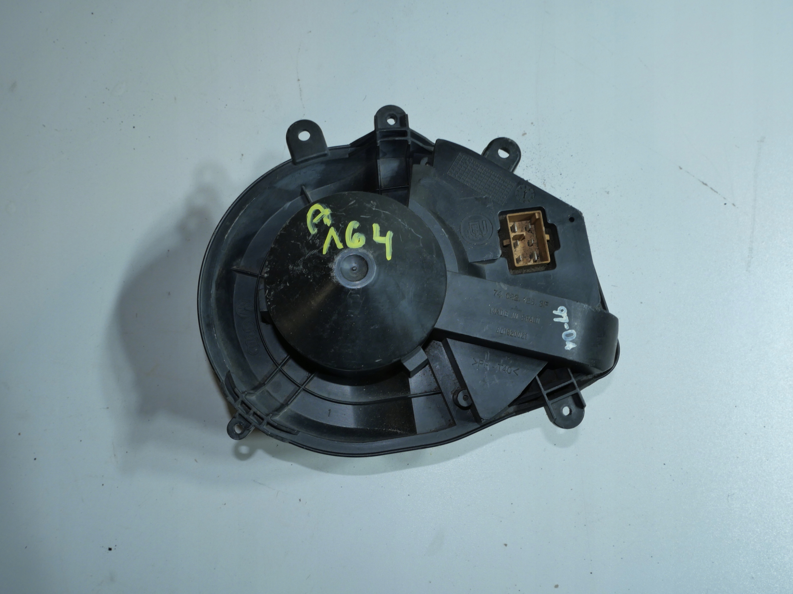 VW PASSAT B5 Lüfter heizgebläse DMUCHAWA 8D1820021