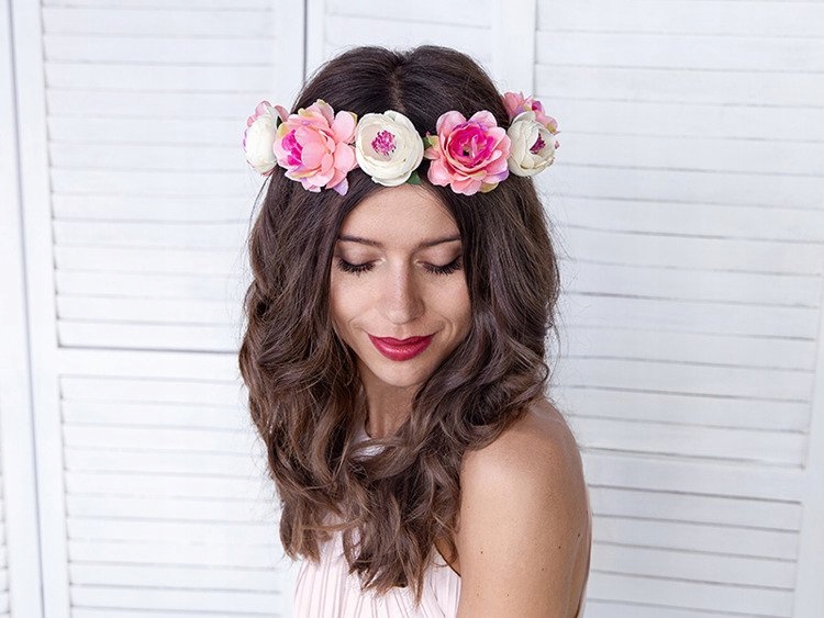 WIANEK Z KWIATAMI MATERIAŁOWY RÓŻOWY PANIEŃSKI Marka PartyDeco