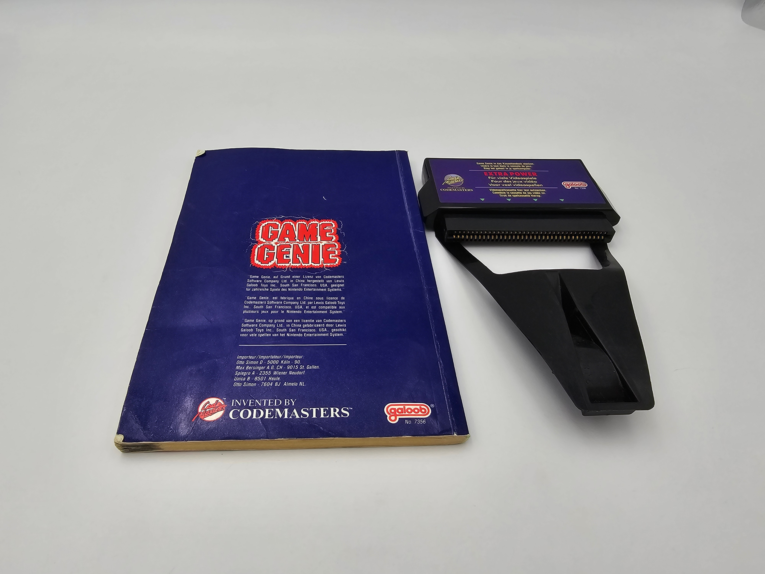 NINTENDO NES GAME GENIE + INSTRUKCJA Producent Capcom