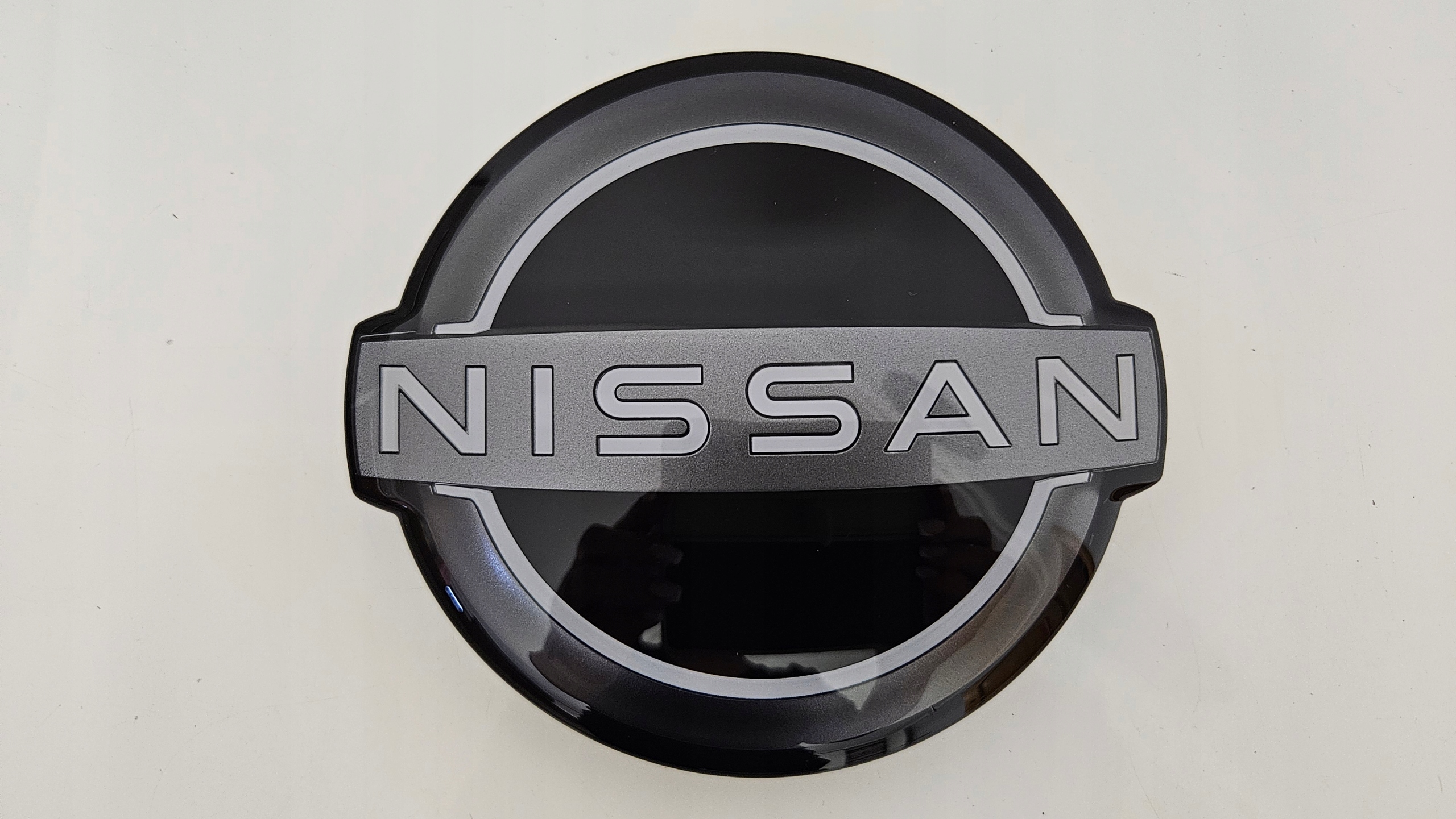 Nissan Qashqai E-power X-trail Emblém Pod Radar 628906US0A